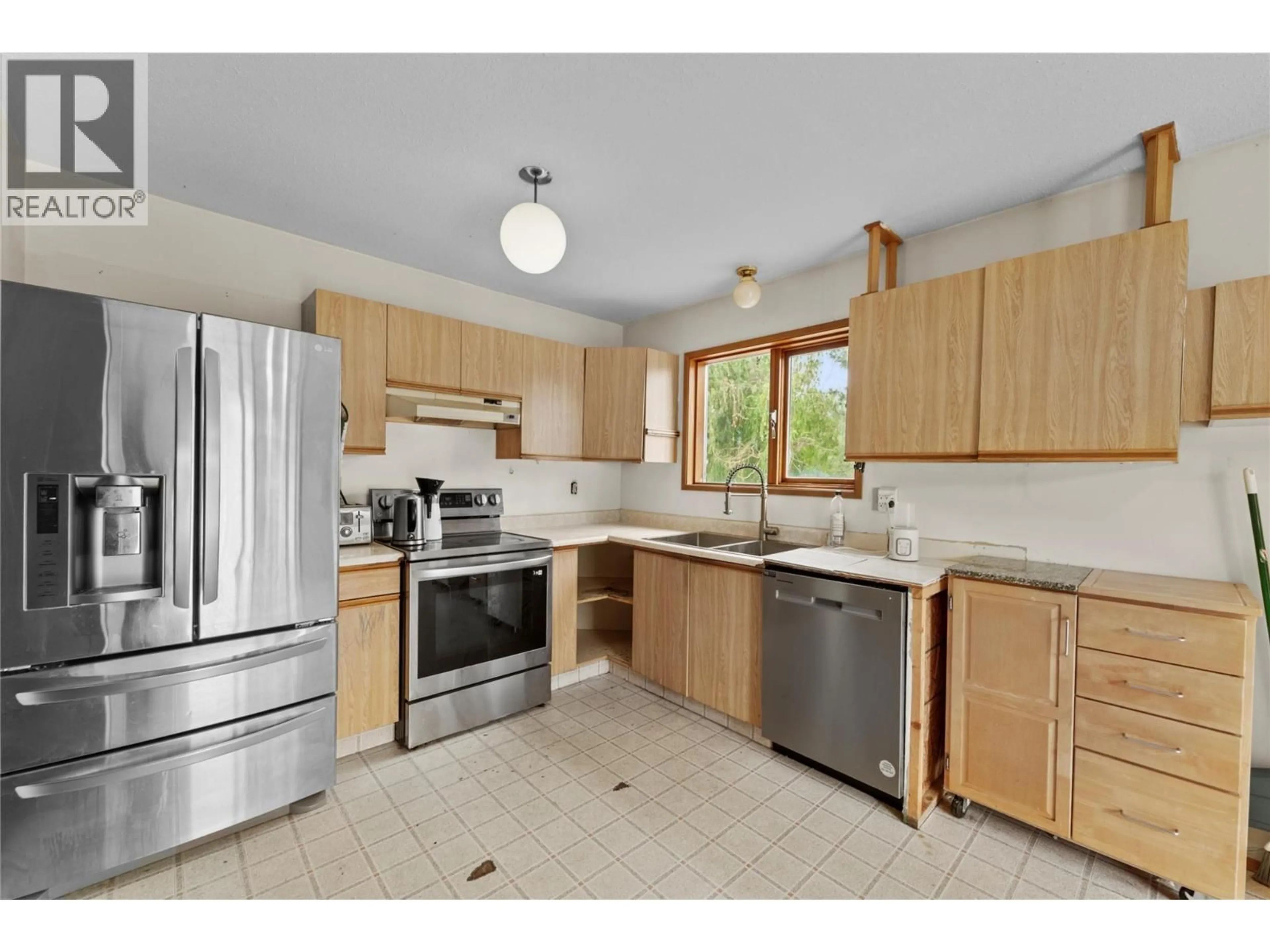 Unknown for 462 DODDING AVENUE, Merritt British Columbia V0K1Y0