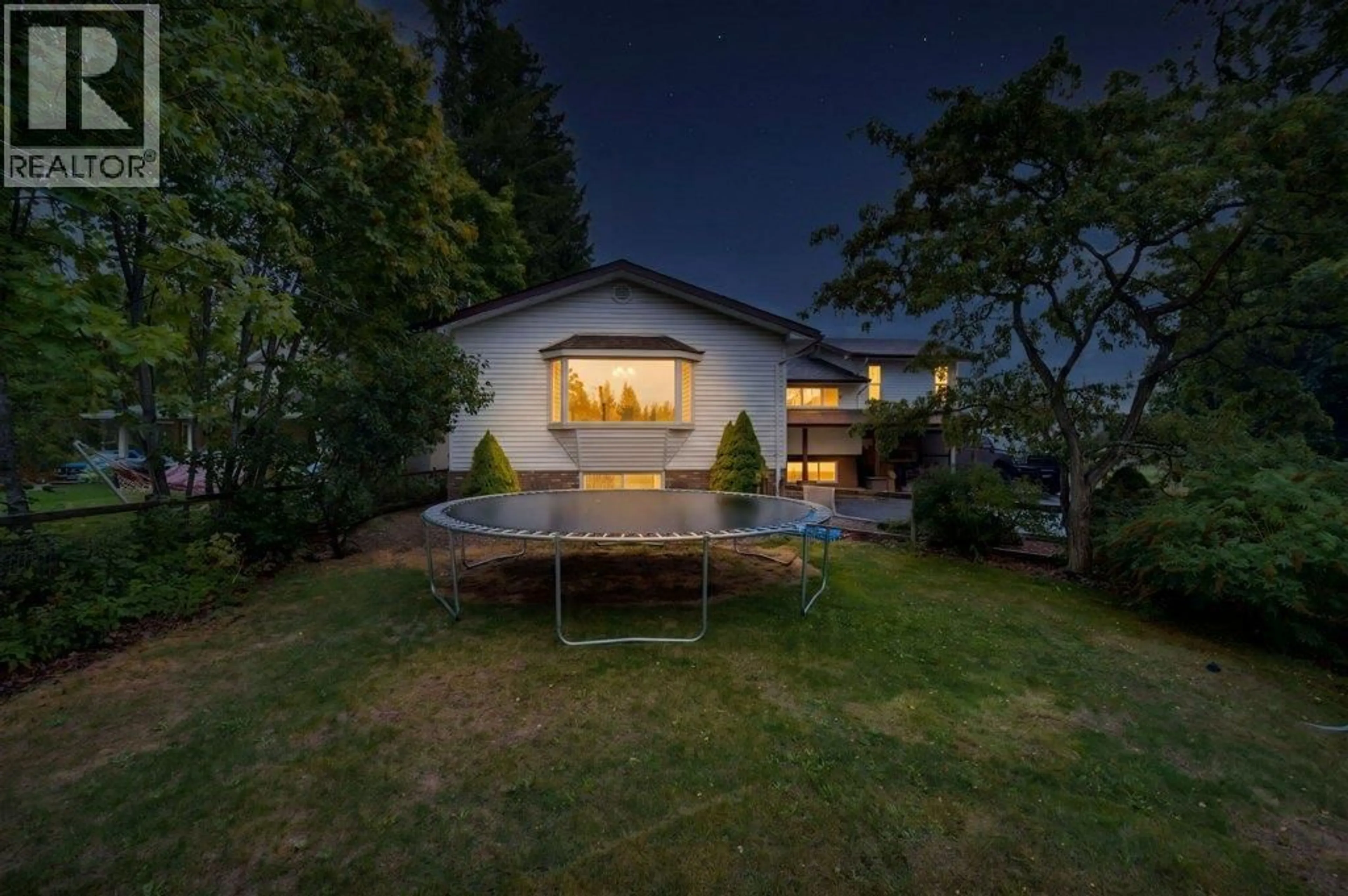 A pic from outside/outdoor area/front of a property/back of a property/a pic from drone, unknown for 1910 30 STREET SOUTHEAST, Salmon Arm British Columbia V1E2E6
