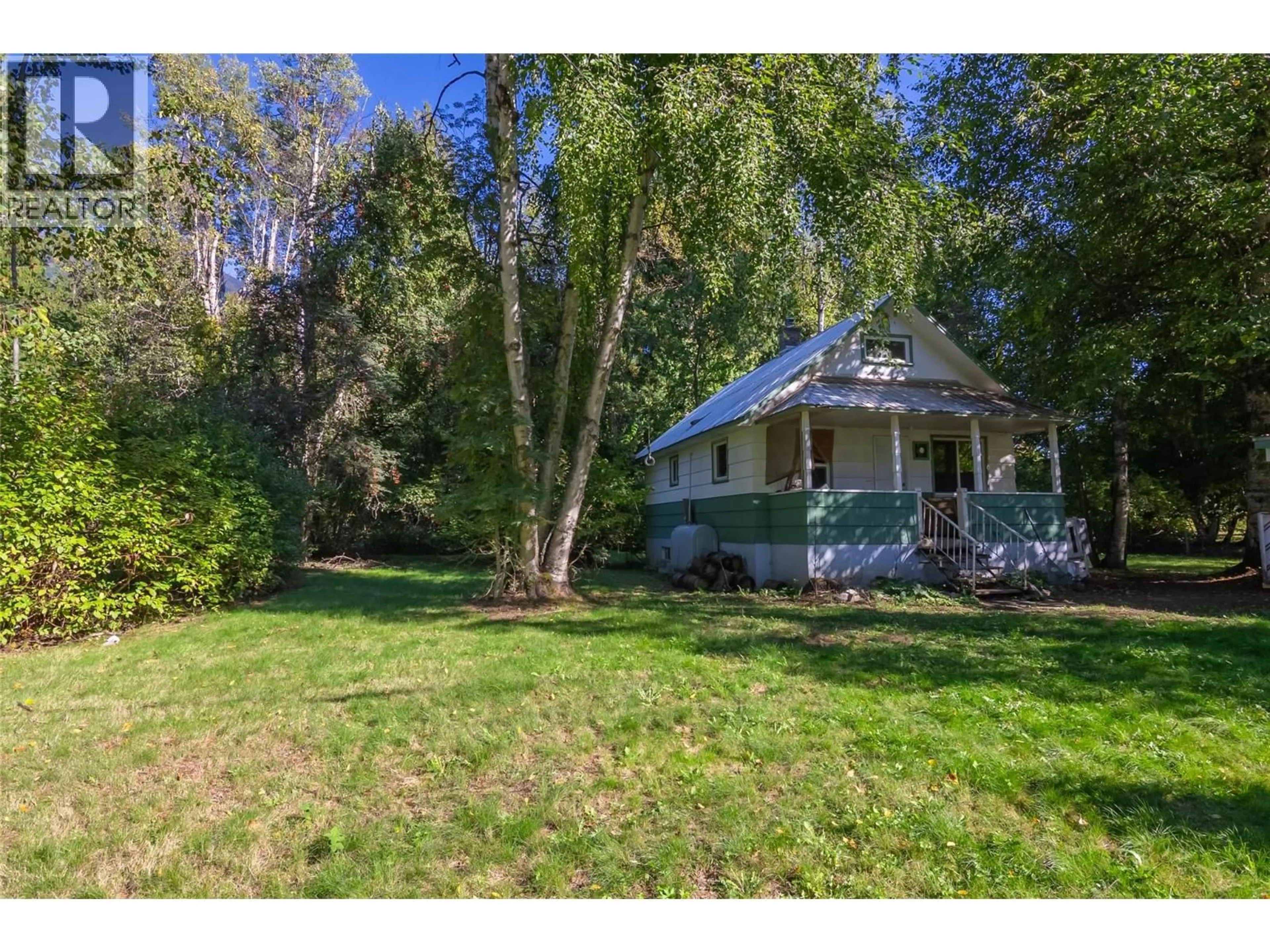 A pic from outside/outdoor area/front of a property/back of a property/a pic from drone, unknown for 3642 CATHERWOOD ROAD, Revelstoke British Columbia V0E2S0