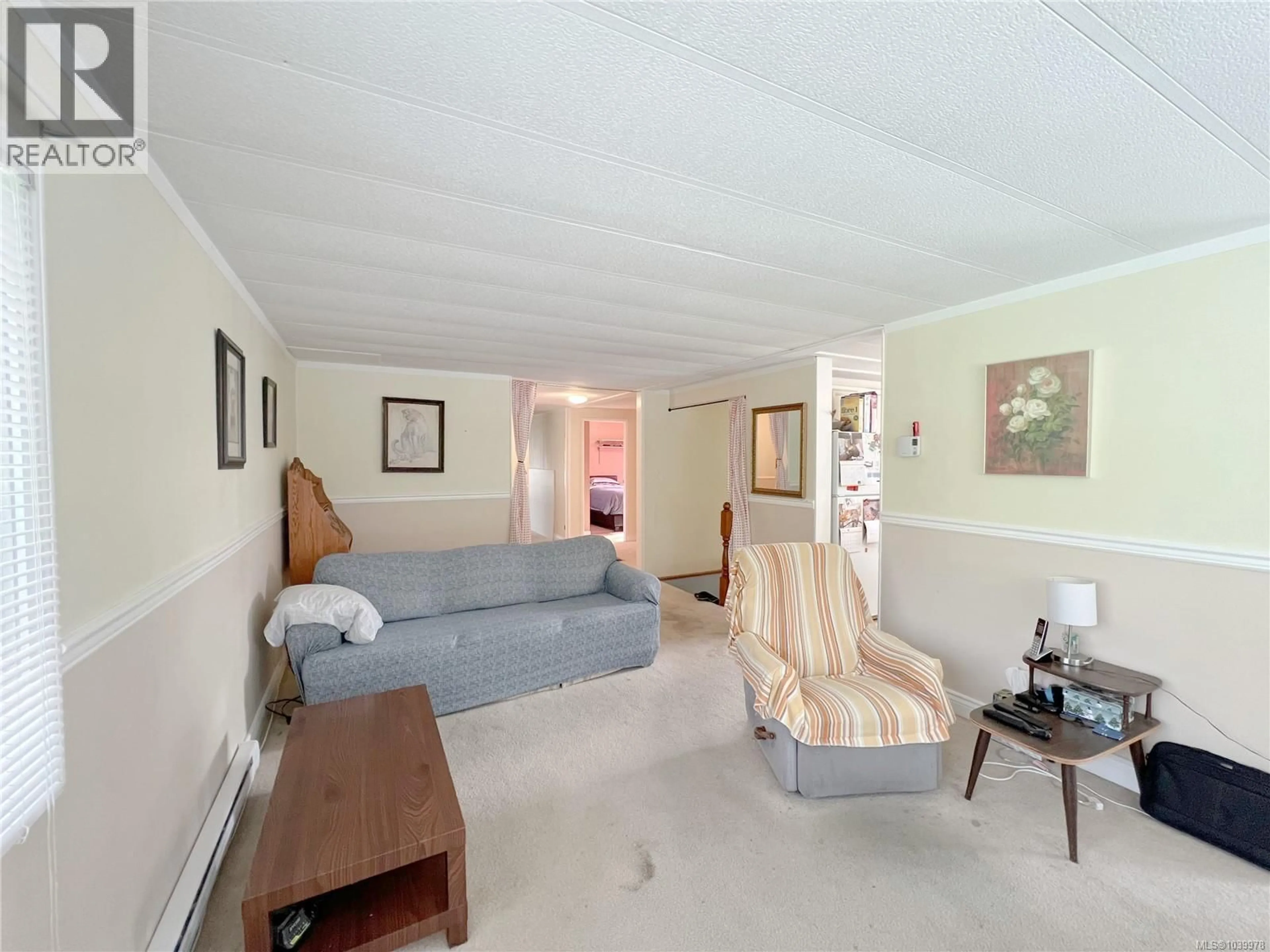 Living room with furniture, unknown for 406 MATCHLEE DRIVE, Gold River British Columbia V0R1G0