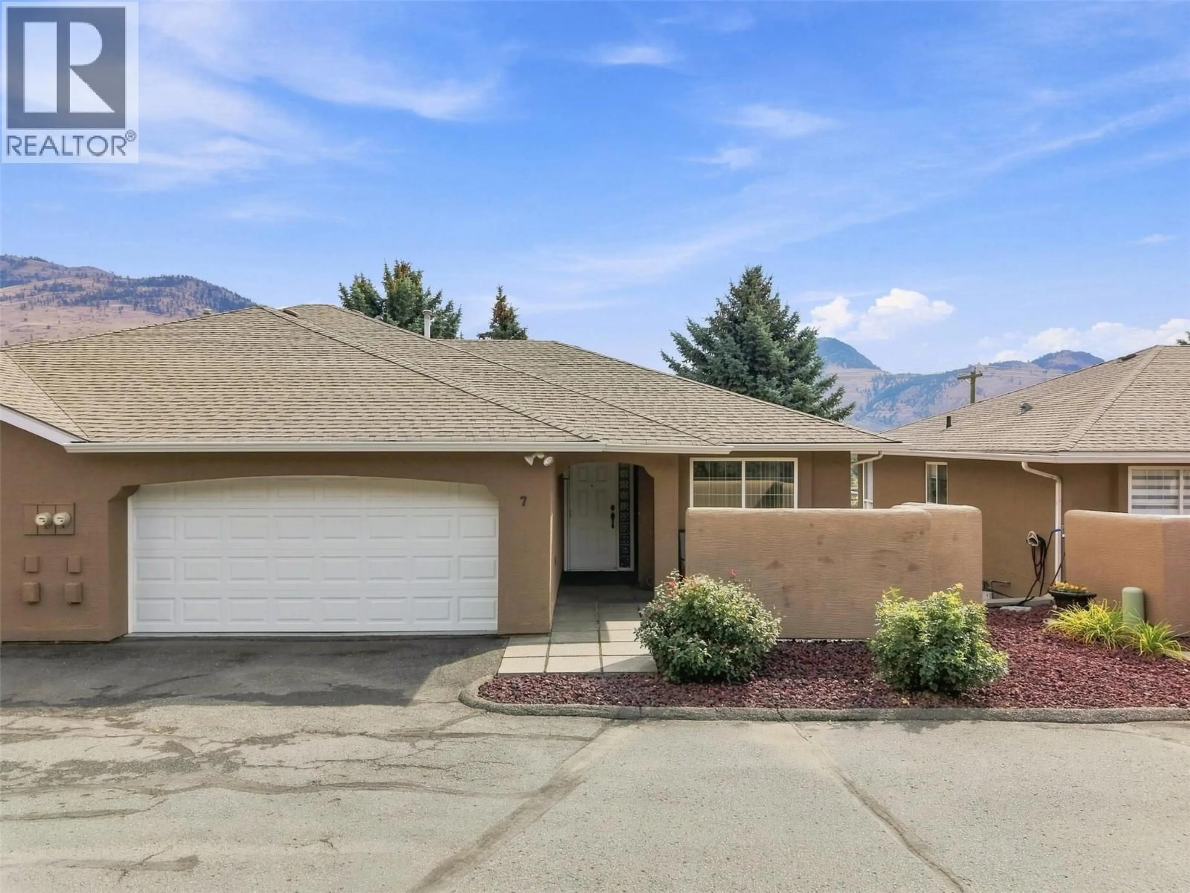 Home with vinyl exterior material, mountain view for 7 - 810 ANDERSON TERRACE, Kamloops British Columbia V2B6E2