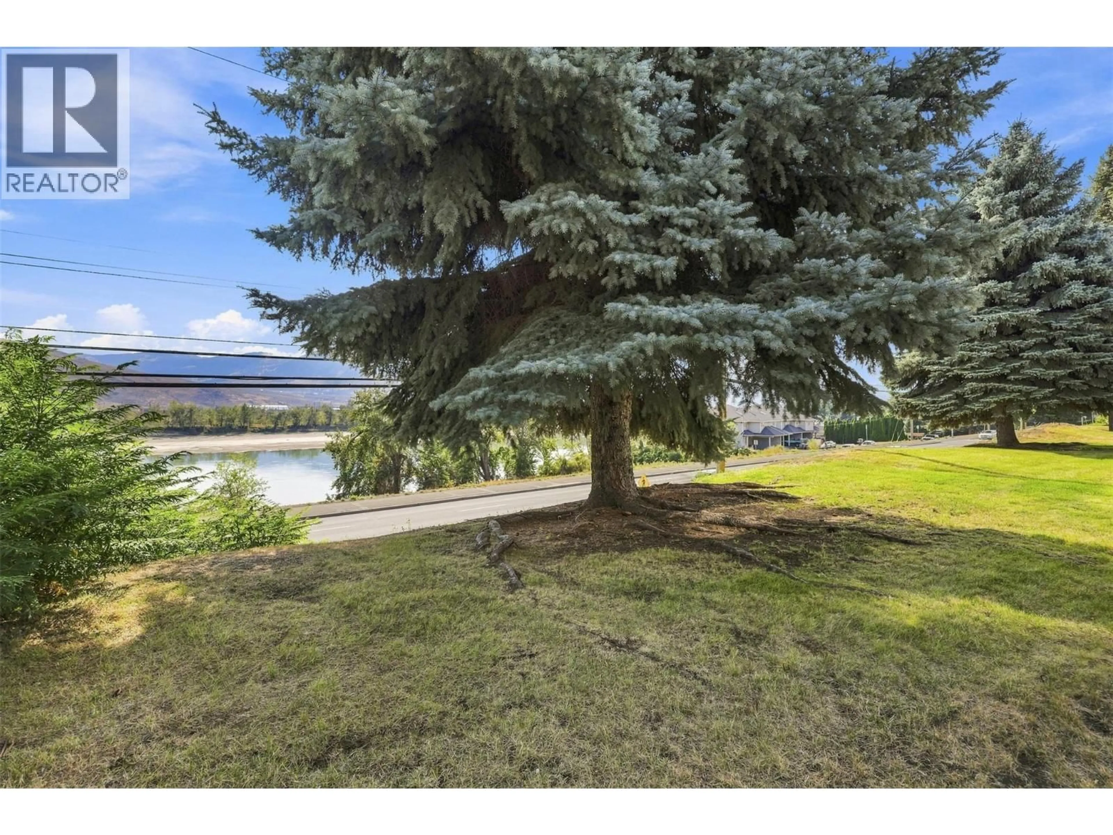 A pic from outside/outdoor area/front of a property/back of a property/a pic from drone, water/lake/river/ocean view for 7 - 810 ANDERSON TERRACE, Kamloops British Columbia V2B6E2