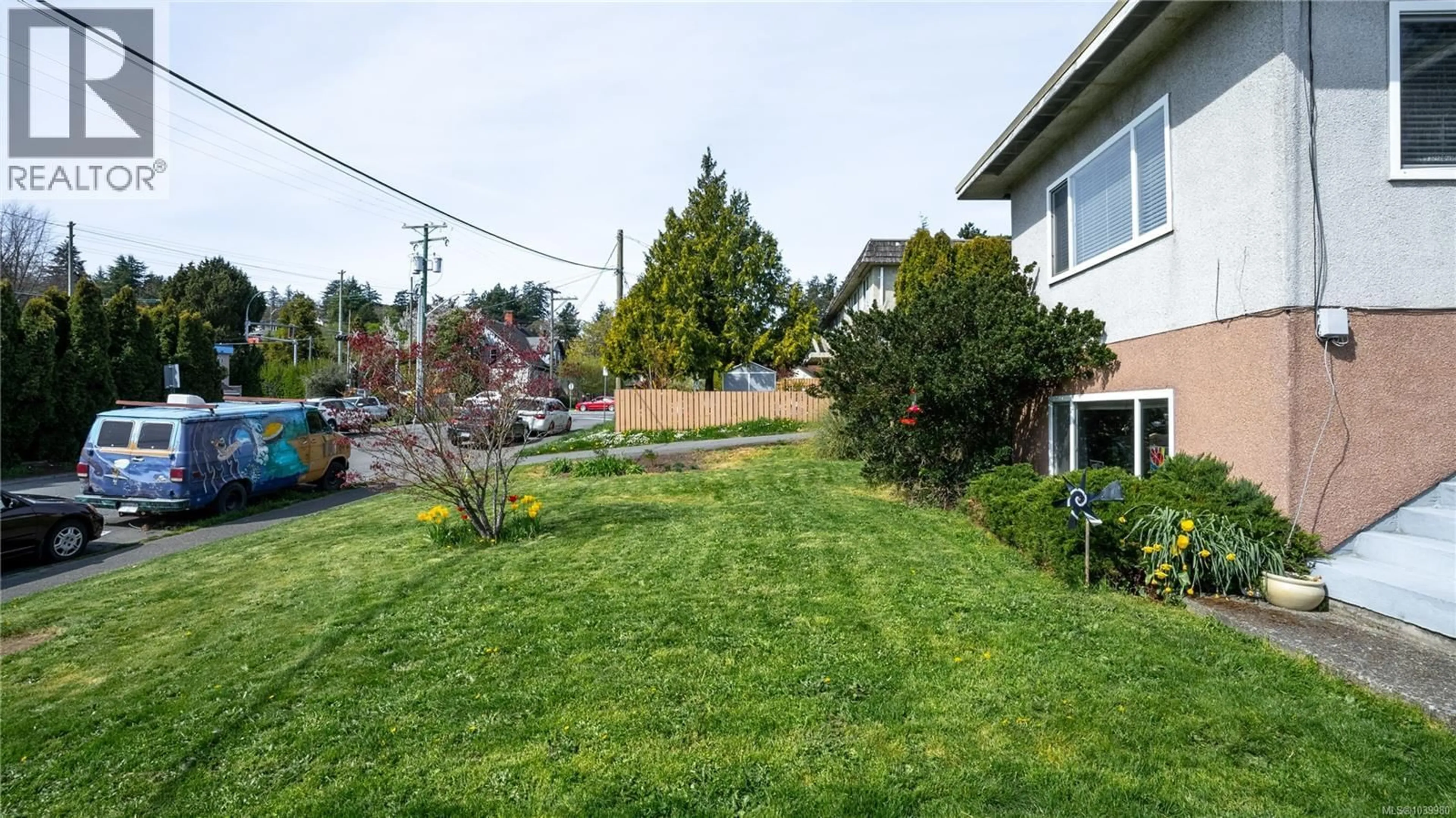 Patio, street for 946/948 ELLERY STREET, Esquimalt British Columbia V9A4S1