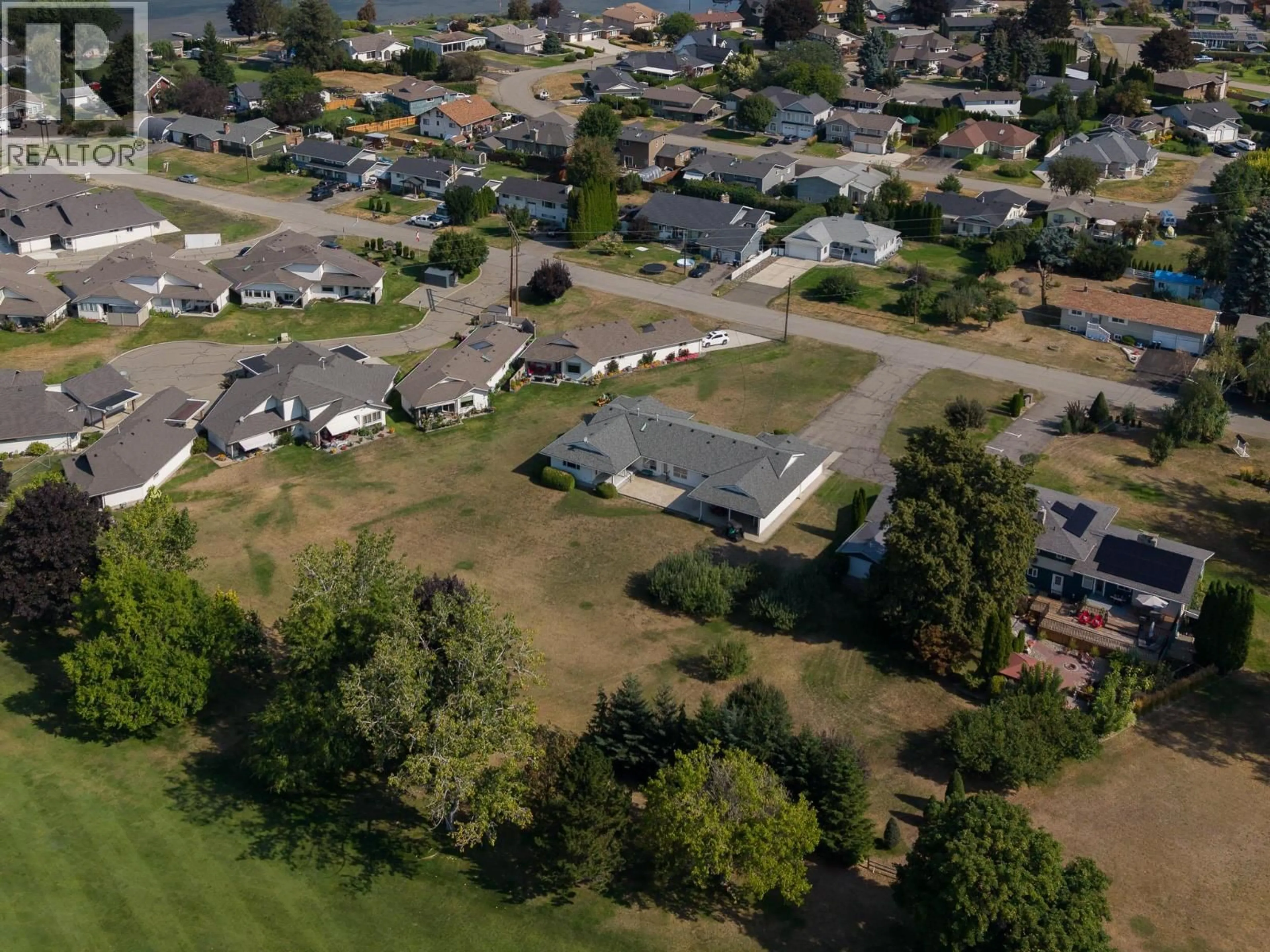 A pic from outside/outdoor area/front of a property/back of a property/a pic from drone, mountain view for 310 ARBUTUS STREET, Chase British Columbia V0E1M0