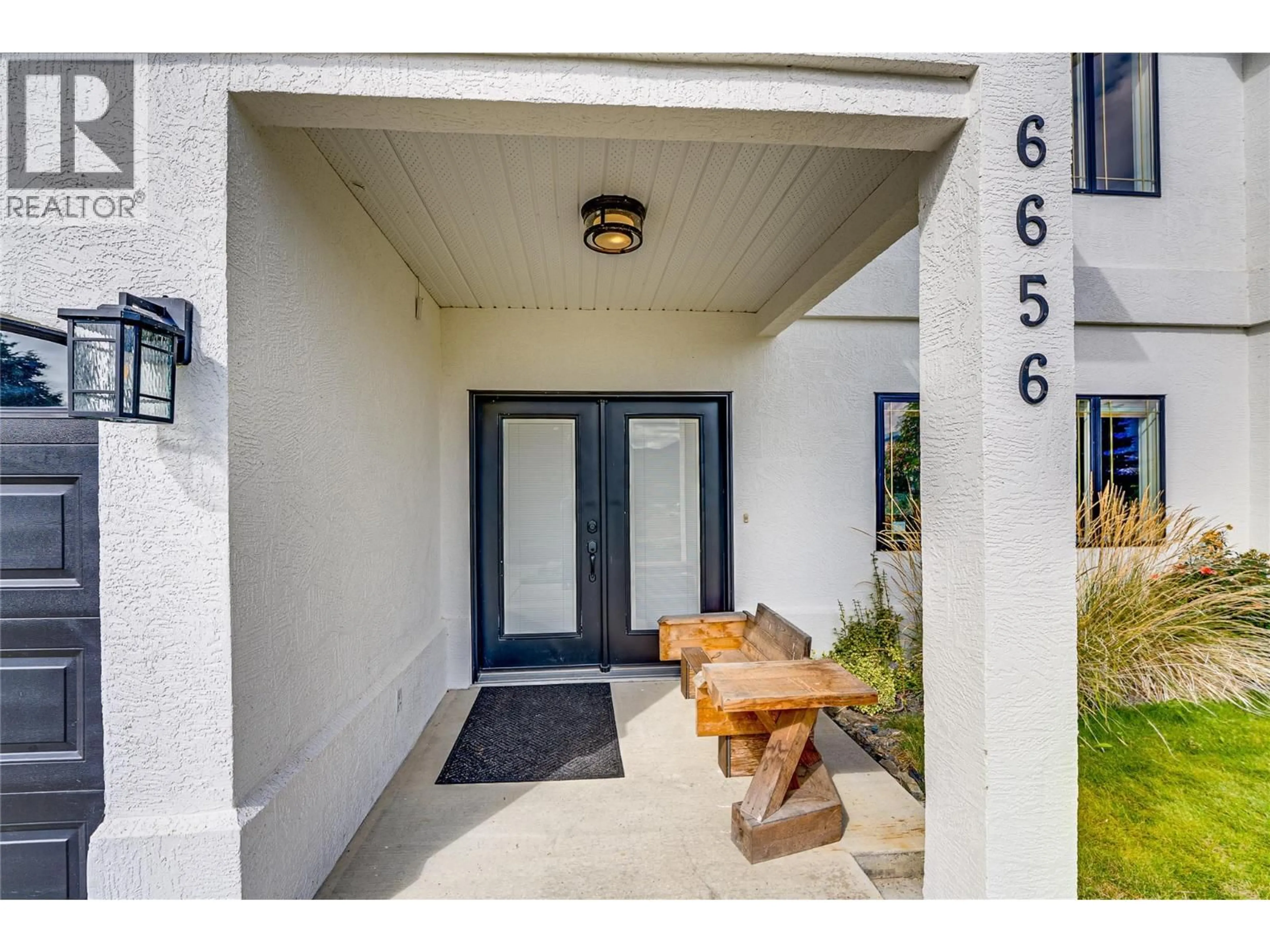 Indoor entryway for 6656 GOOSE LAKE ROAD, Vernon British Columbia V1H1W2