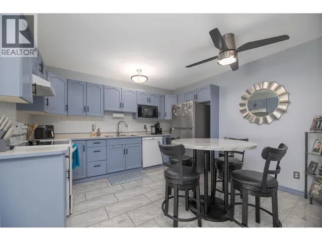 204 - 865 MAIN STREET, Penticton 3