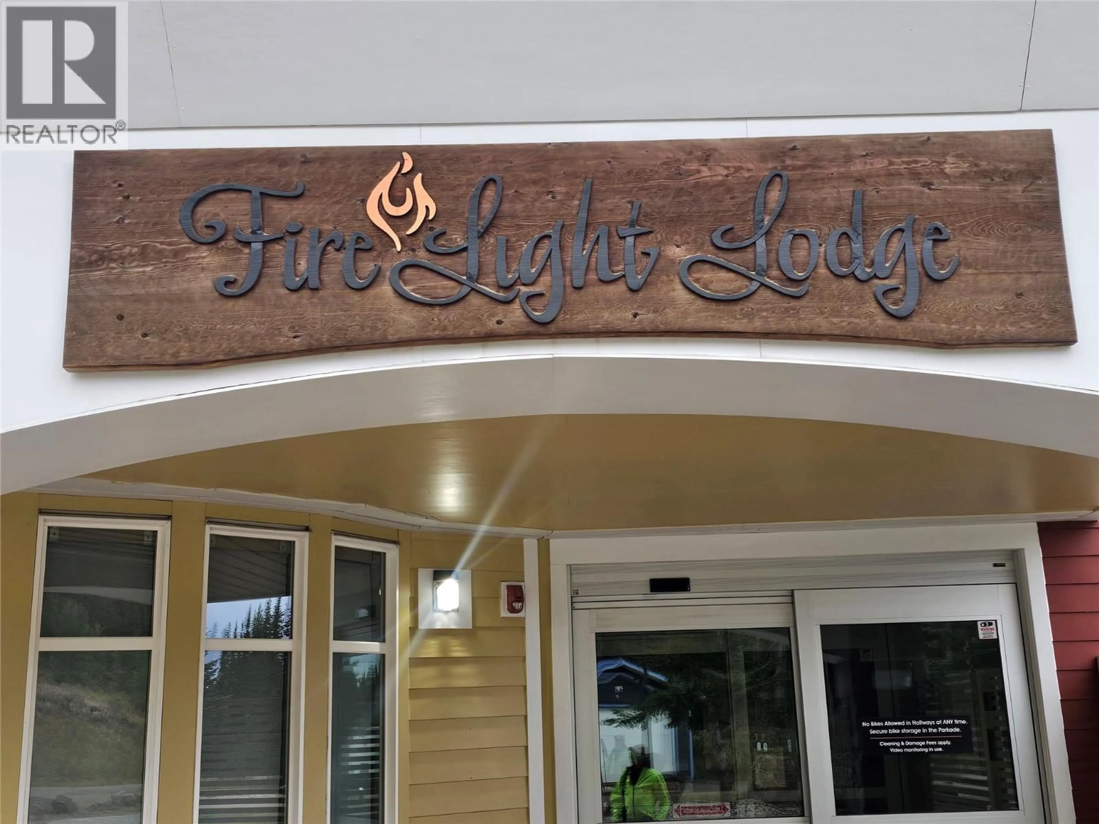 Lobby for 208 - 30 MONASHEE ROAD, Silver Star British Columbia V1B3M1