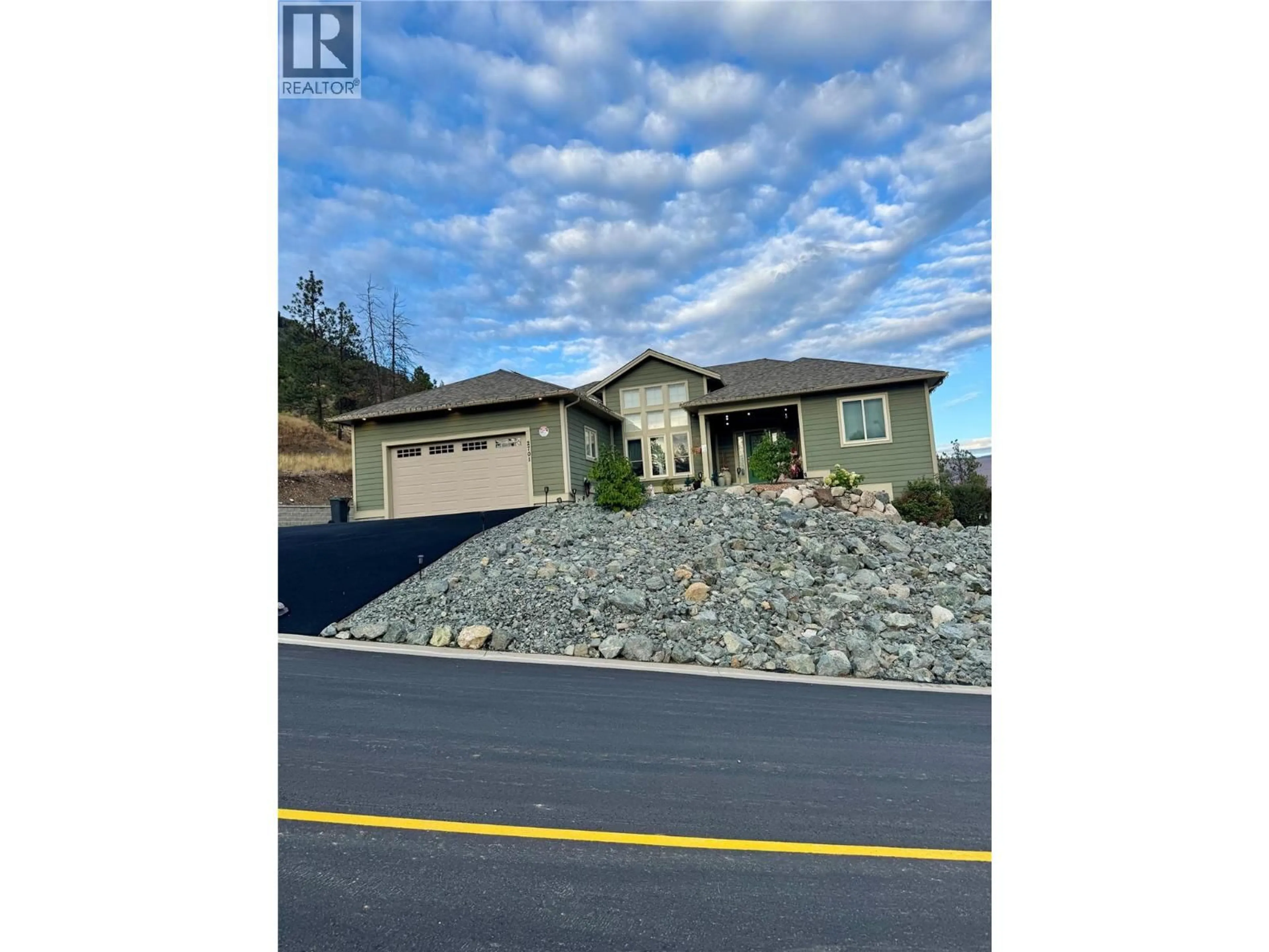 A pic from outside/outdoor area/front of a property/back of a property/a pic from drone, street for 2701 PEREGRINE WAY, Merritt British Columbia V1K0B4
