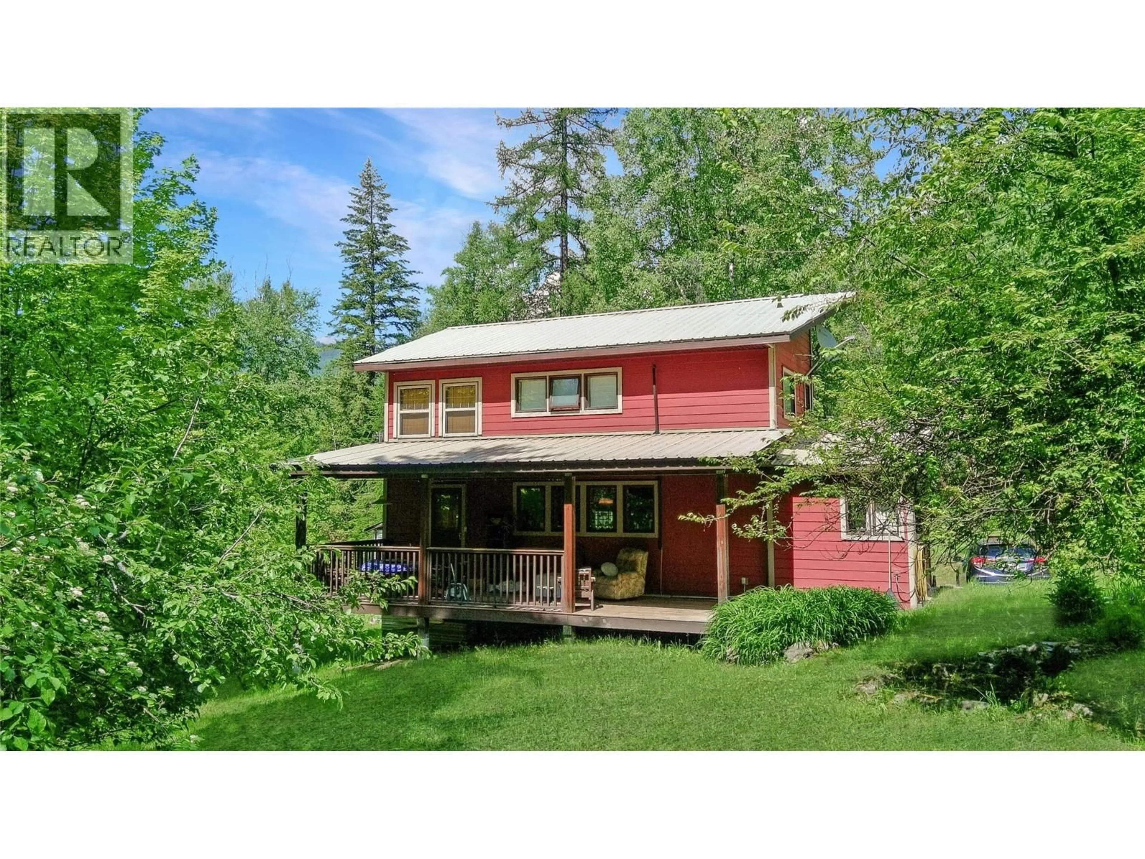 Home with vinyl exterior material, unknown for 8802 MARTENS ROAD, Slocan British Columbia V0G2C0