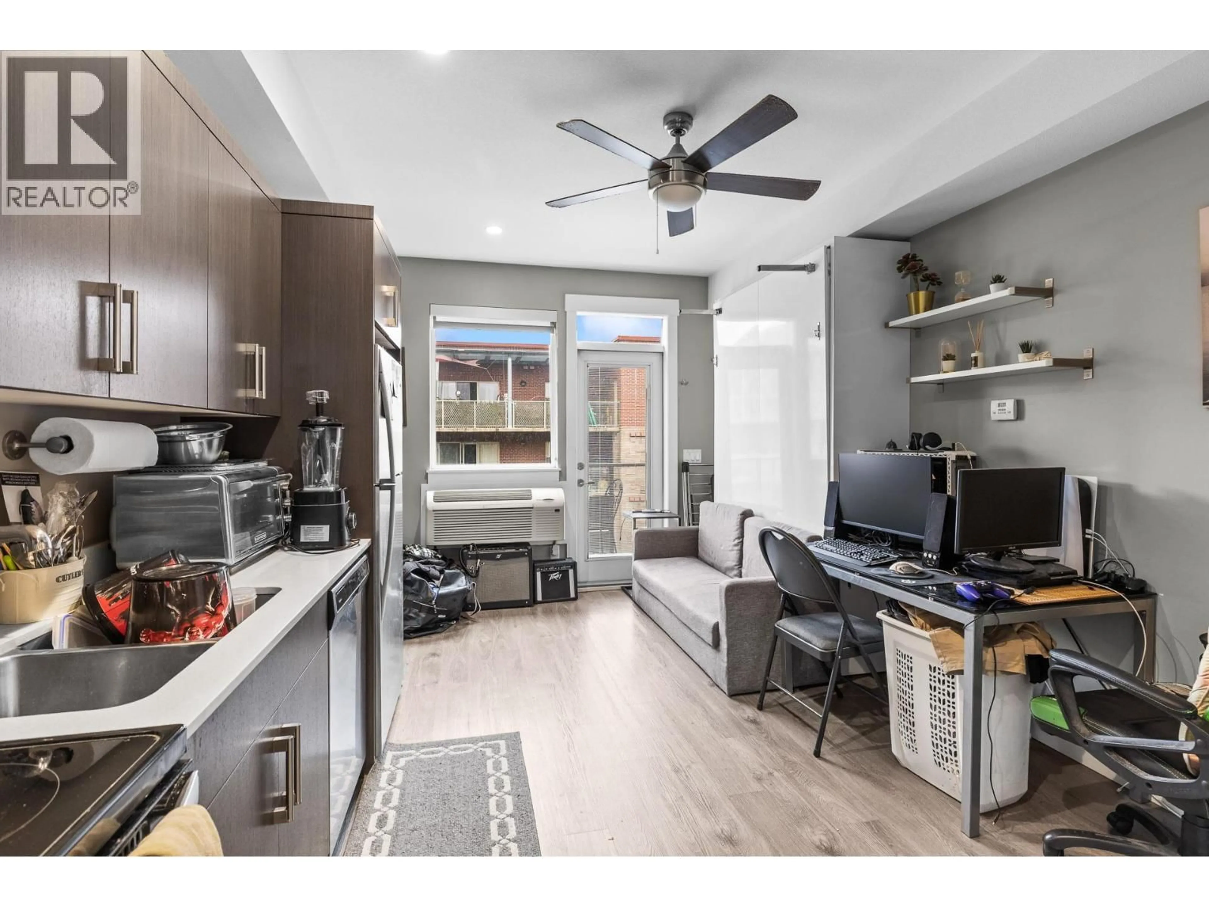 Open concept kitchen, unknown for 618 - 925 LEON AVENUE, Kelowna British Columbia V1Y0E5
