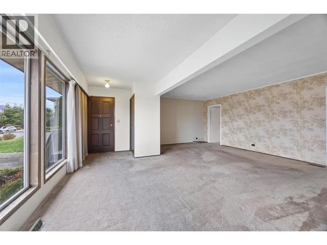 719 PINE STREET, Kamloops 3