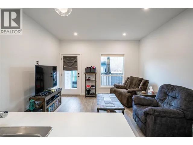 206E - 8900 JIM BAILEY ROAD, Kelowna 5