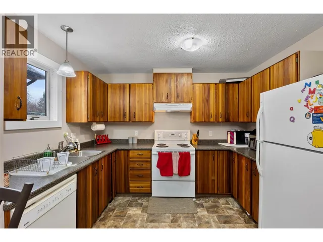 1026 HILLSIDE AVENUE, Chase 5