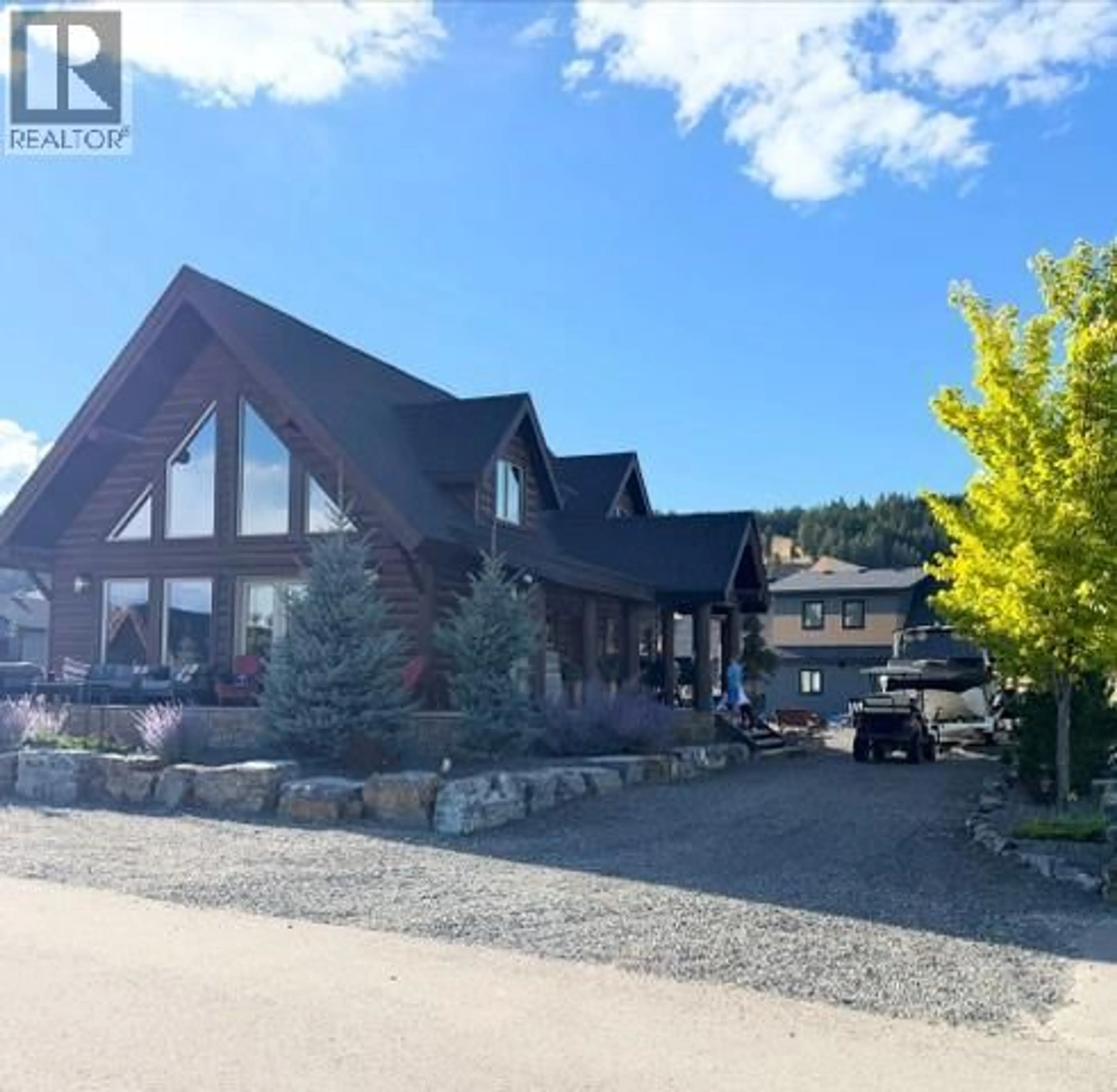 A pic from outside/outdoor area/front of a property/back of a property/a pic from drone, unknown for 1671 KOOCANUSA LAKE DRIVE, Koocanusa West British Columbia V0B1T4