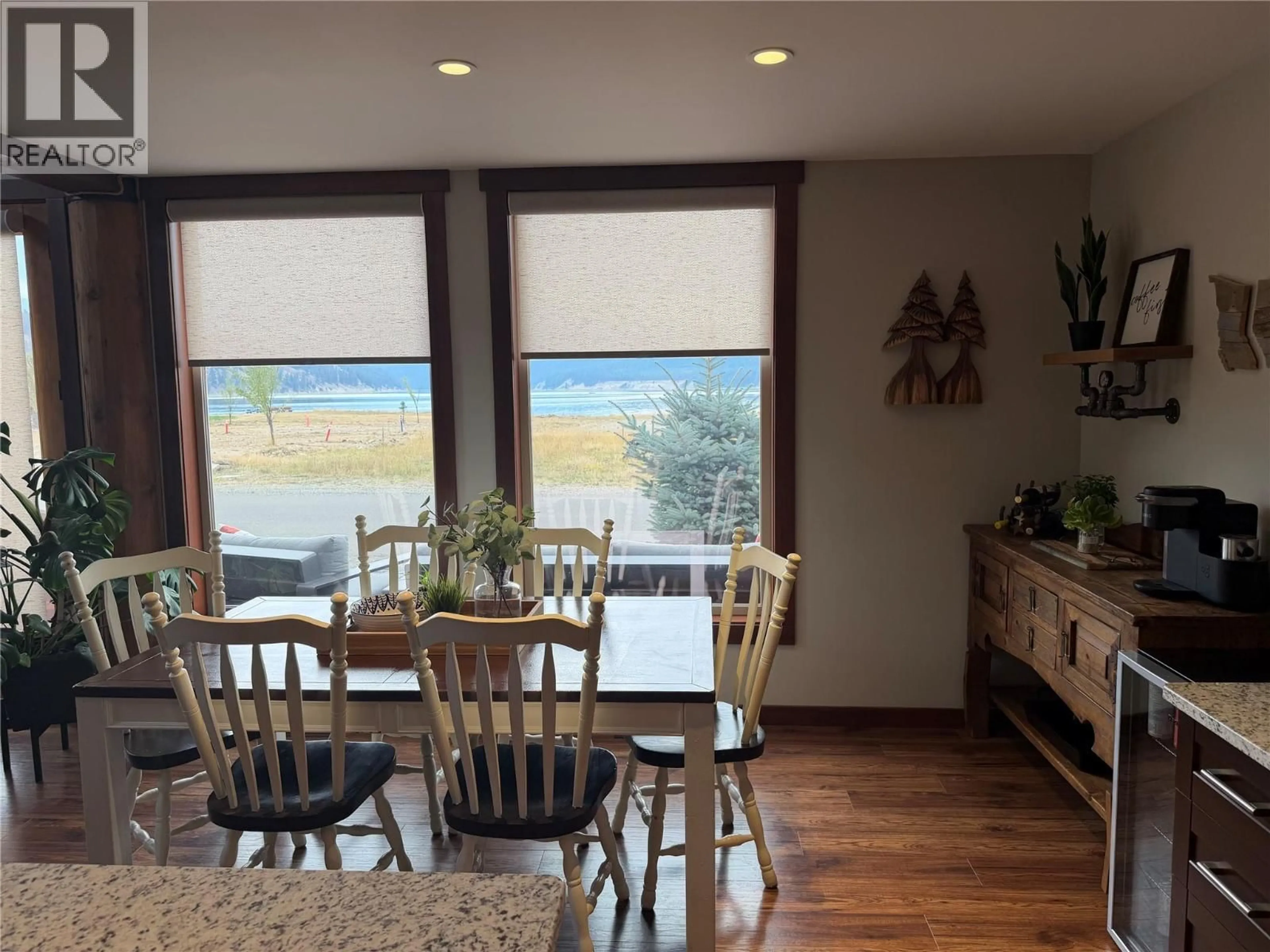 Dining room, wood/laminate floor for 1671 KOOCANUSA LAKE DRIVE, Koocanusa West British Columbia V0B1T4