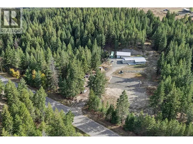 888 BARRIERE LAKES ROAD, Barriere 3