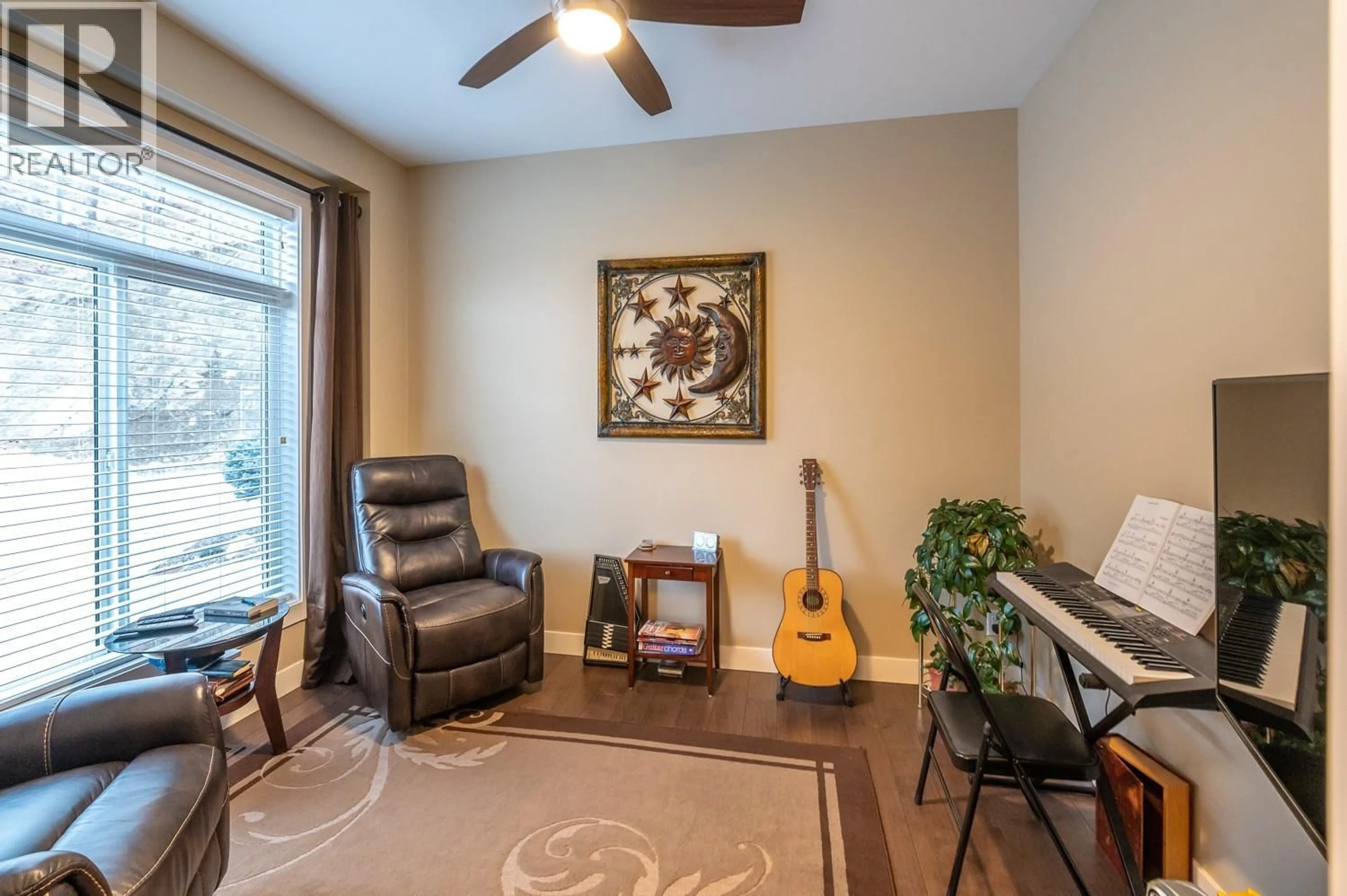 Living room with furniture, unknown for 127 - 1675 PENTICTON AVENUE, Penticton British Columbia V2A9E2