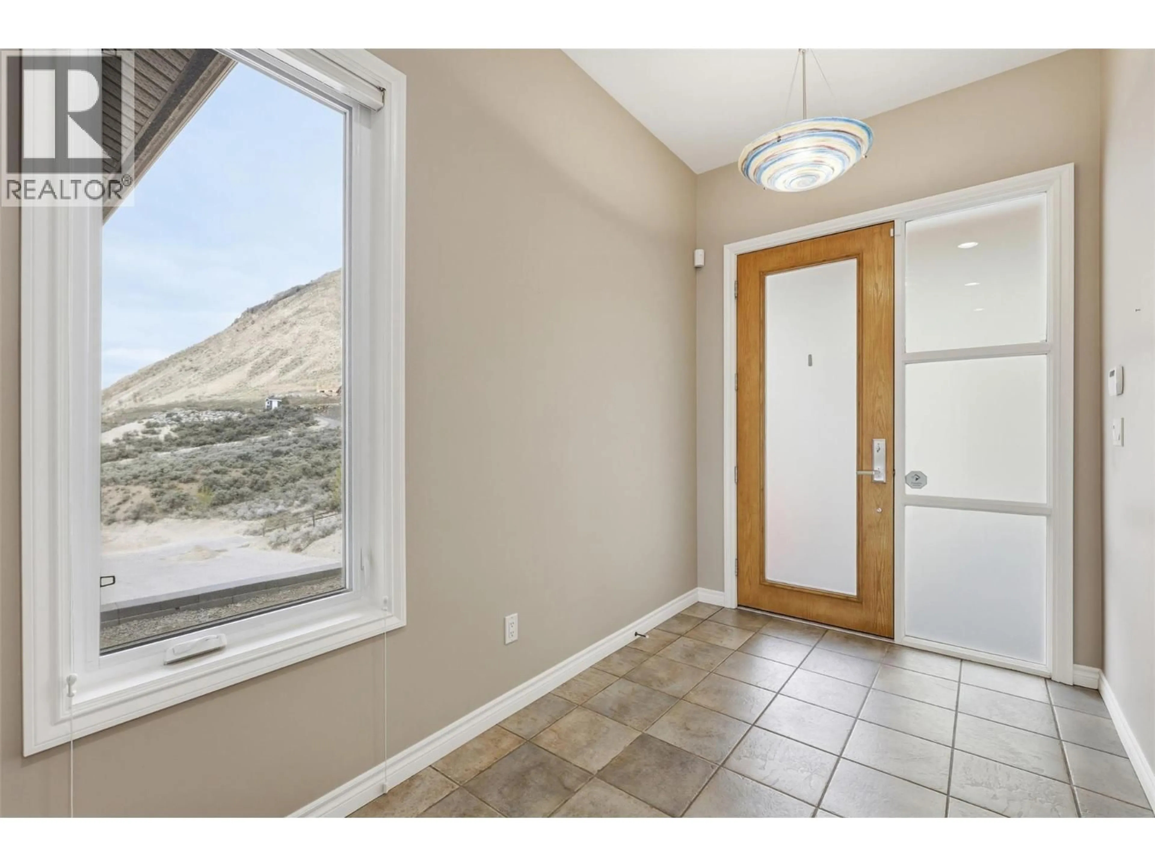 Indoor entryway for 1589 GOLF RIDGE DRIVE, Kamloops British Columbia V2H0A5