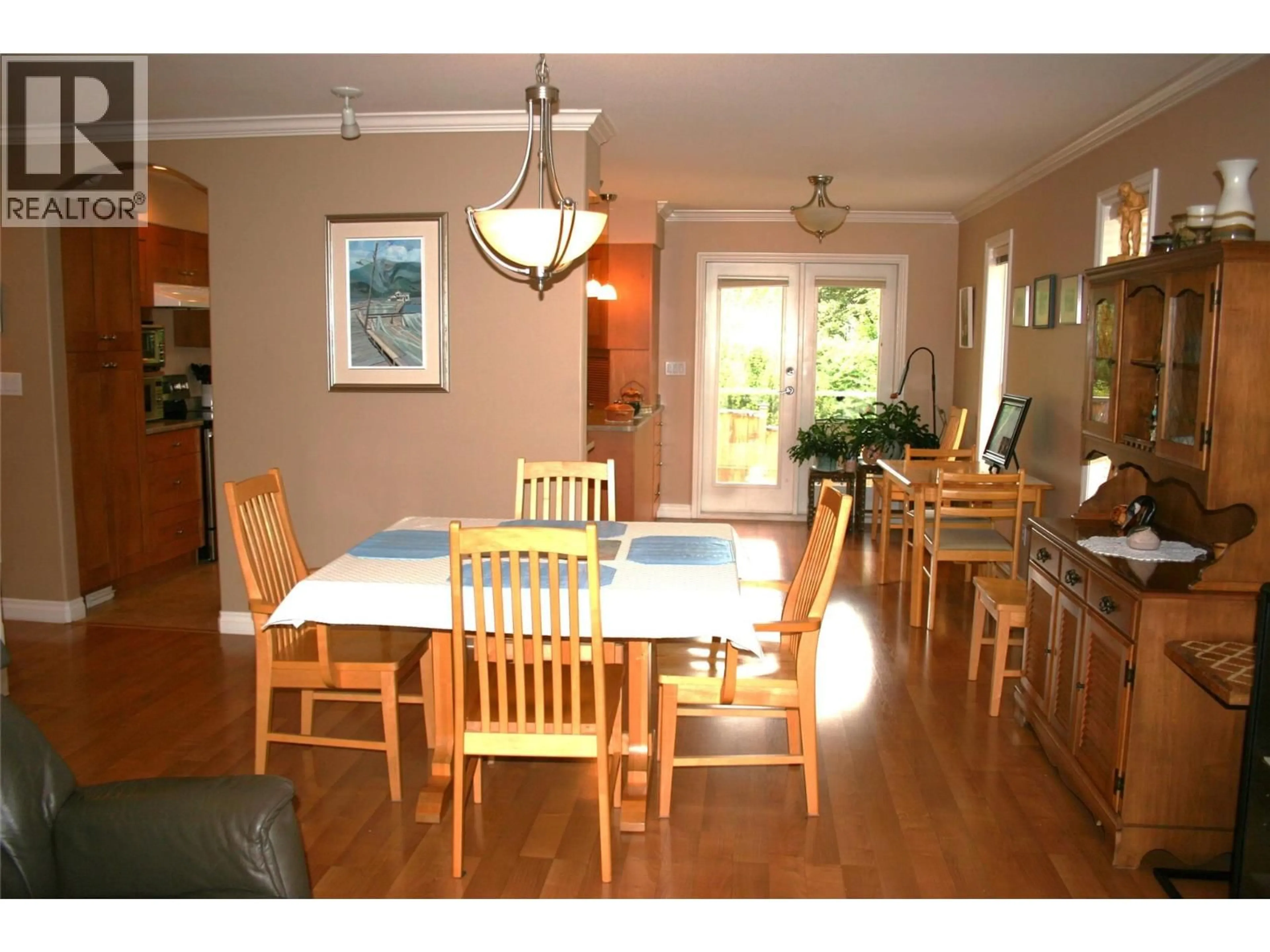 Dining room, wood/laminate floor for 1985 STIKINE PLACE, Kamloops British Columbia V2E2T2