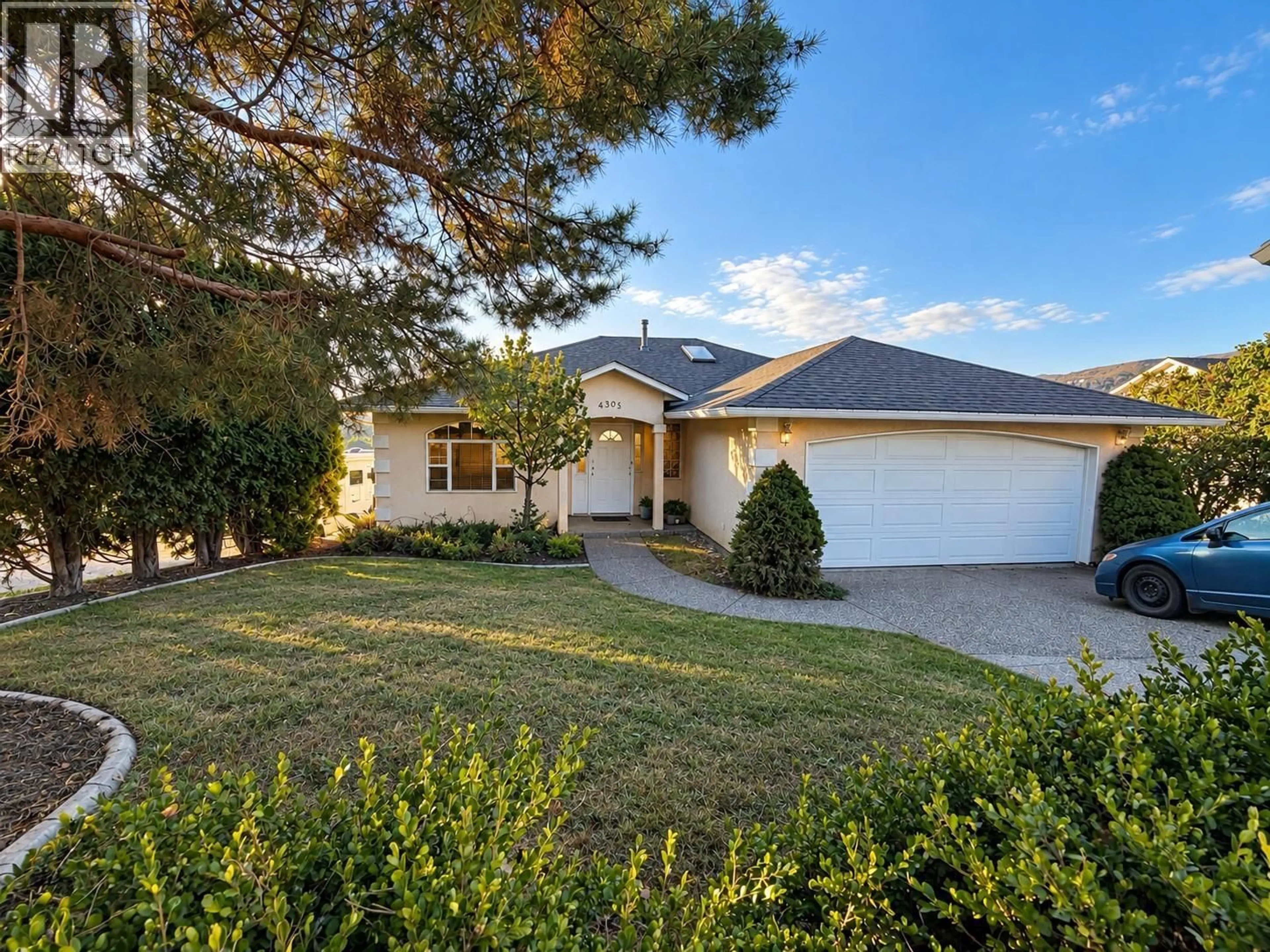 Home with vinyl exterior material, street for 4305 WESTVIEW DRIVE, Vernon British Columbia V1T9B2