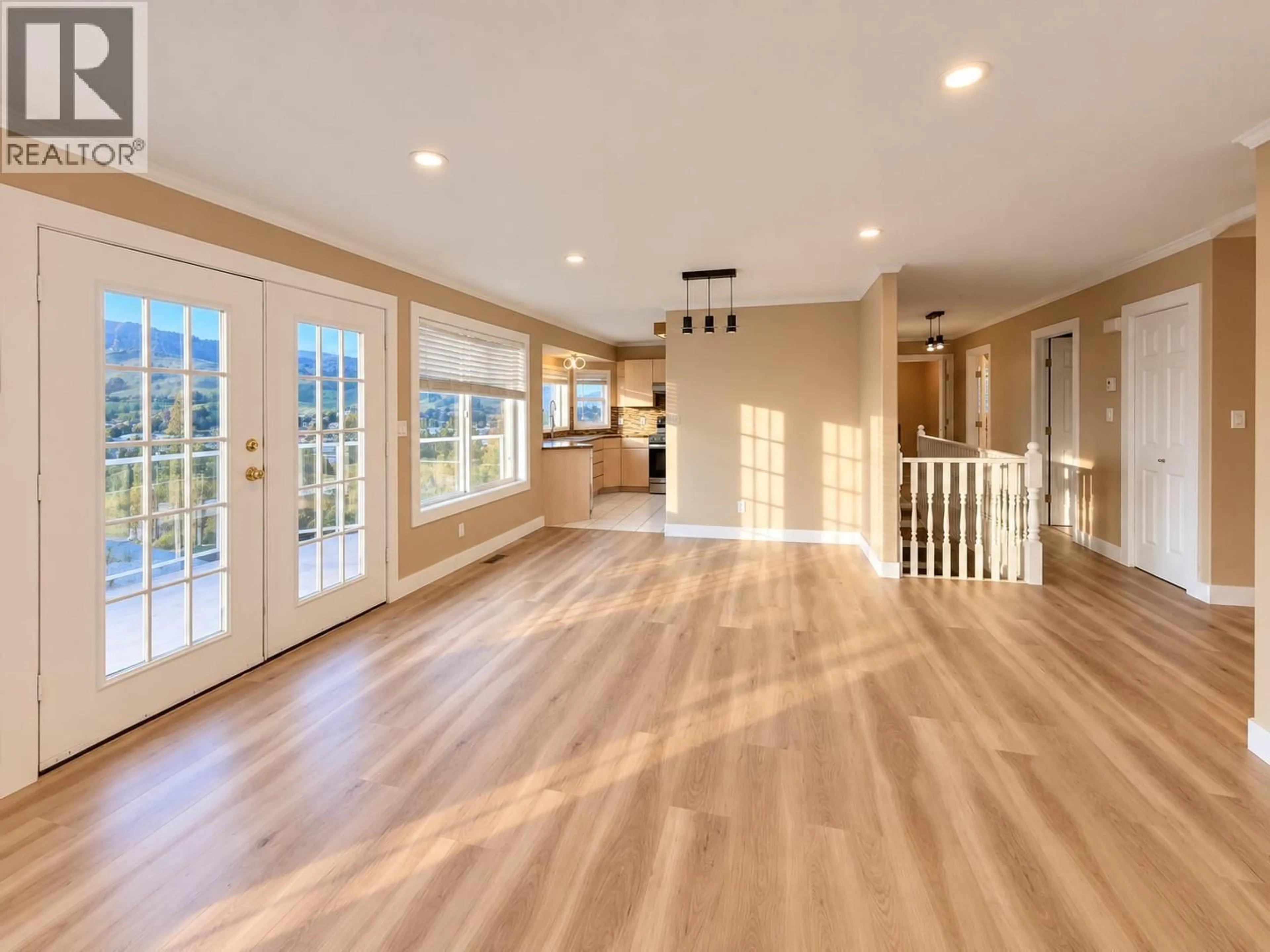 Indoor entryway for 4305 WESTVIEW DRIVE, Vernon British Columbia V1T9B2