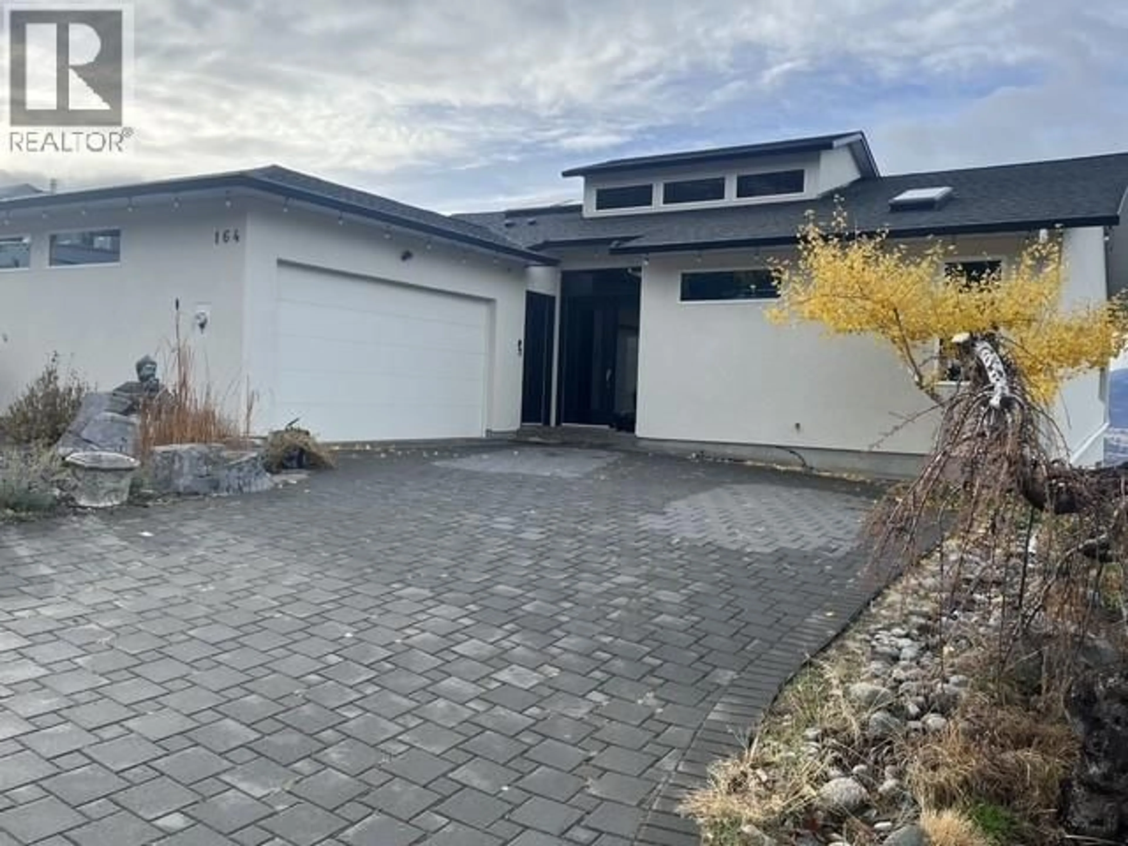 A pic from outside/outdoor area/front of a property/back of a property/a pic from drone, street for 164 WILLIAMSON PLACE, Penticton British Columbia V2A8N1