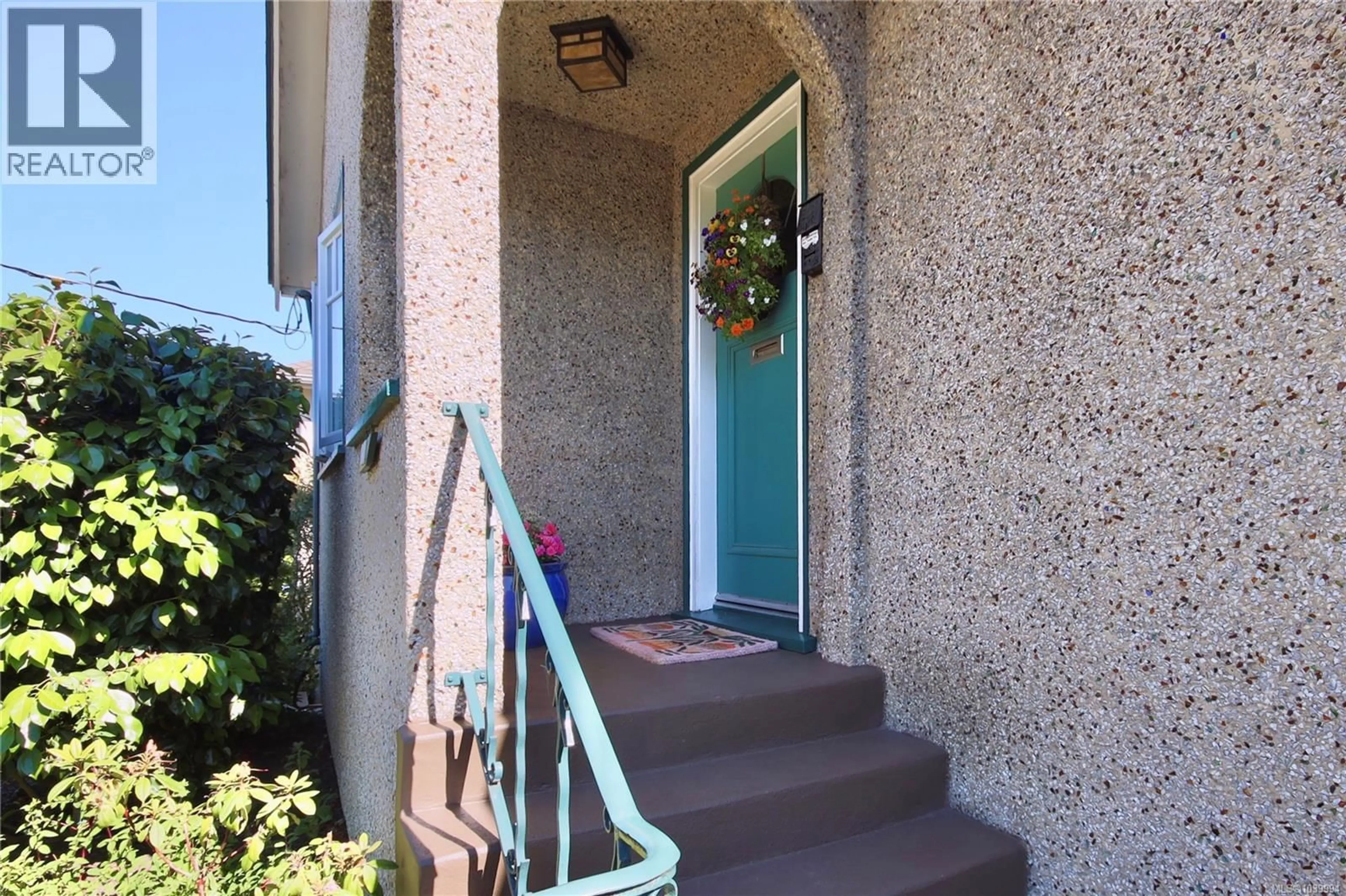 Unknown for 2331 PACIFIC AVENUE, Oak Bay British Columbia V8R6V7