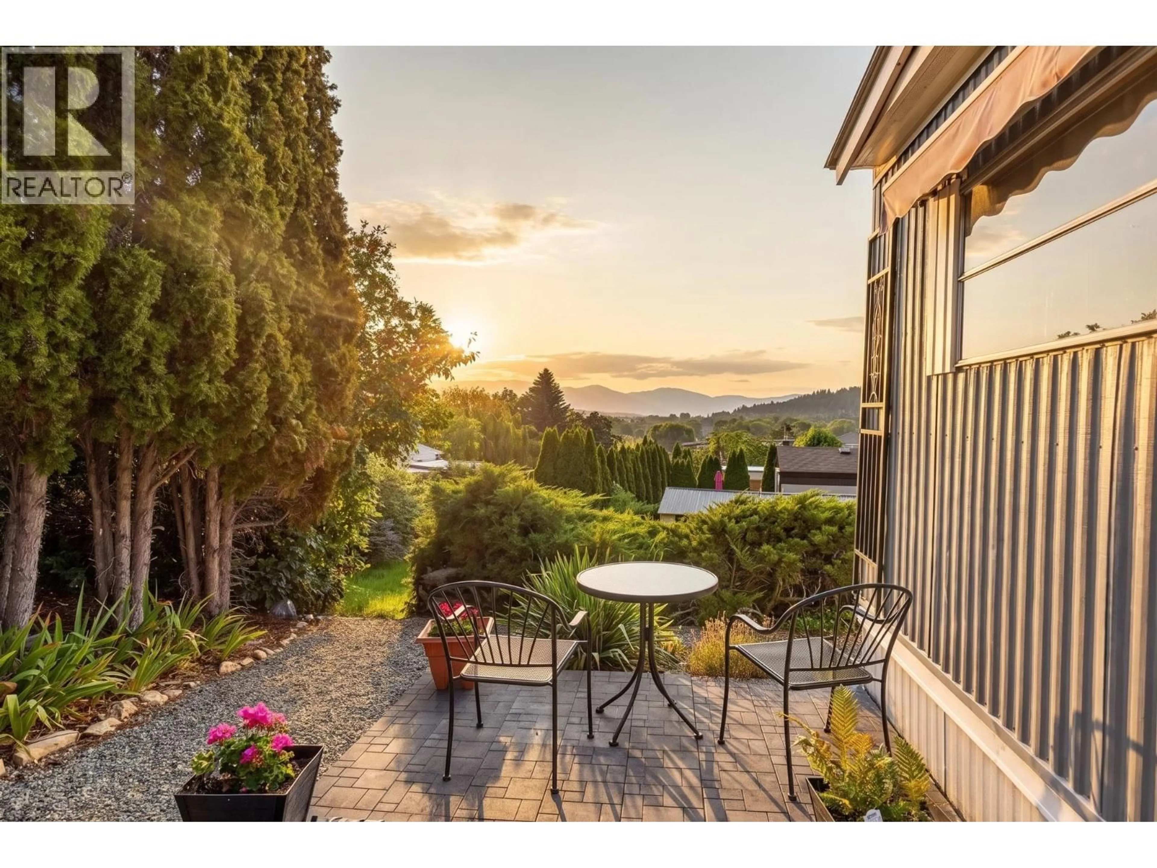 Patio, mountain view for 15 - 12022 PRETTY ROAD, Lake Country British Columbia V4V1H1