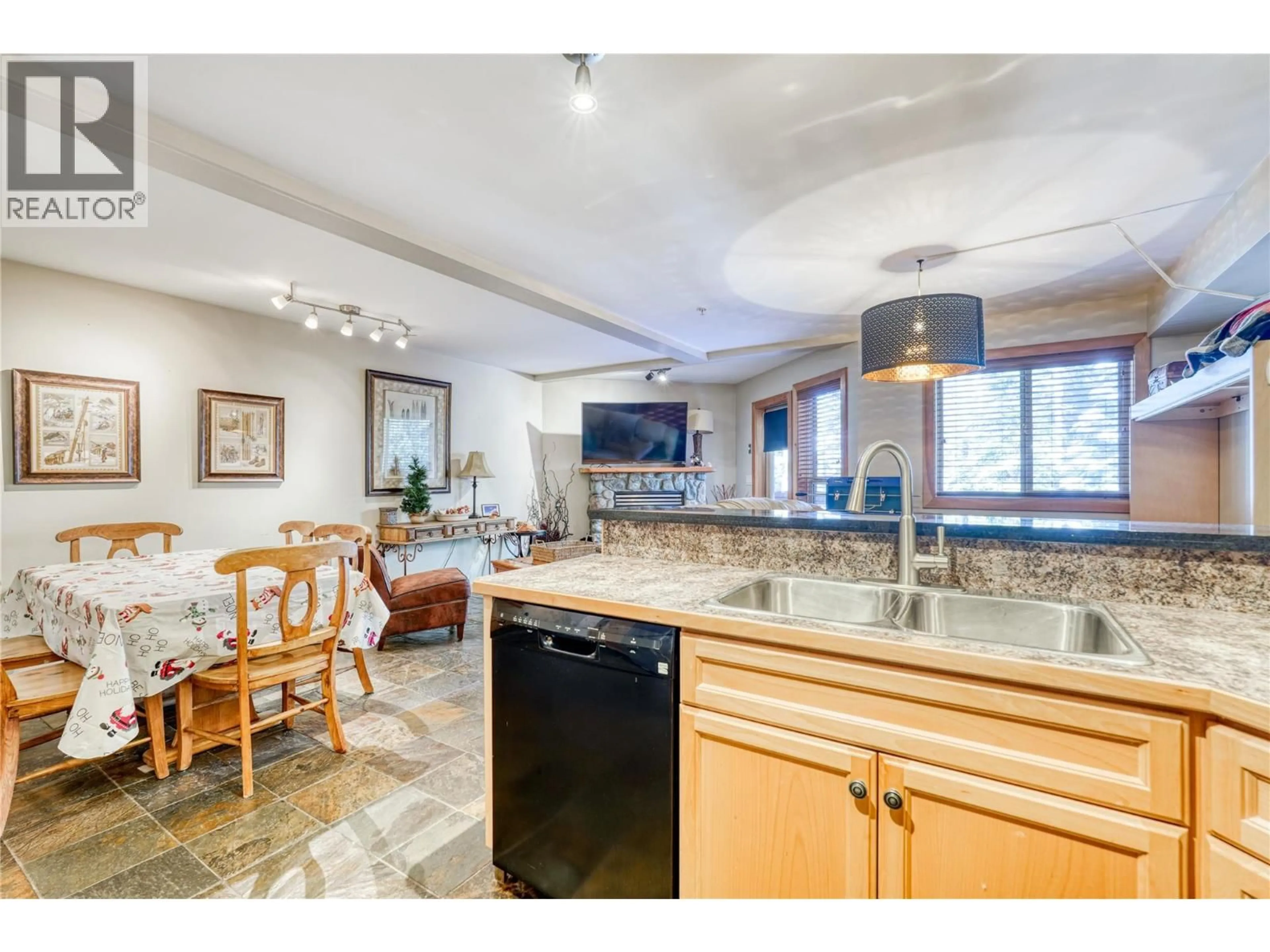 Open concept kitchen, ceramic/tile floor for 3 - 360 STRAYHORSE ROAD, Apex Mountain British Columbia V2A0E2