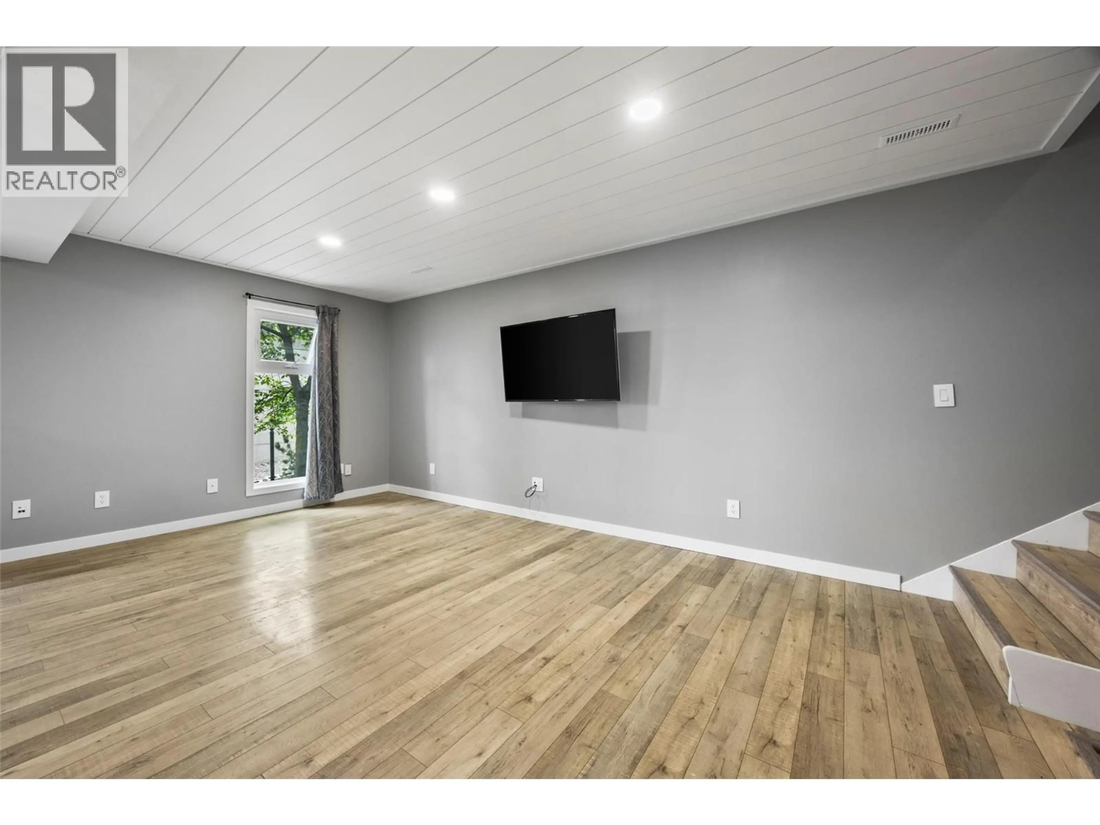 A pic of a room for 2 - 1221 HUGH ALLAN DRIVE, Kamloops British Columbia V1S1M7
