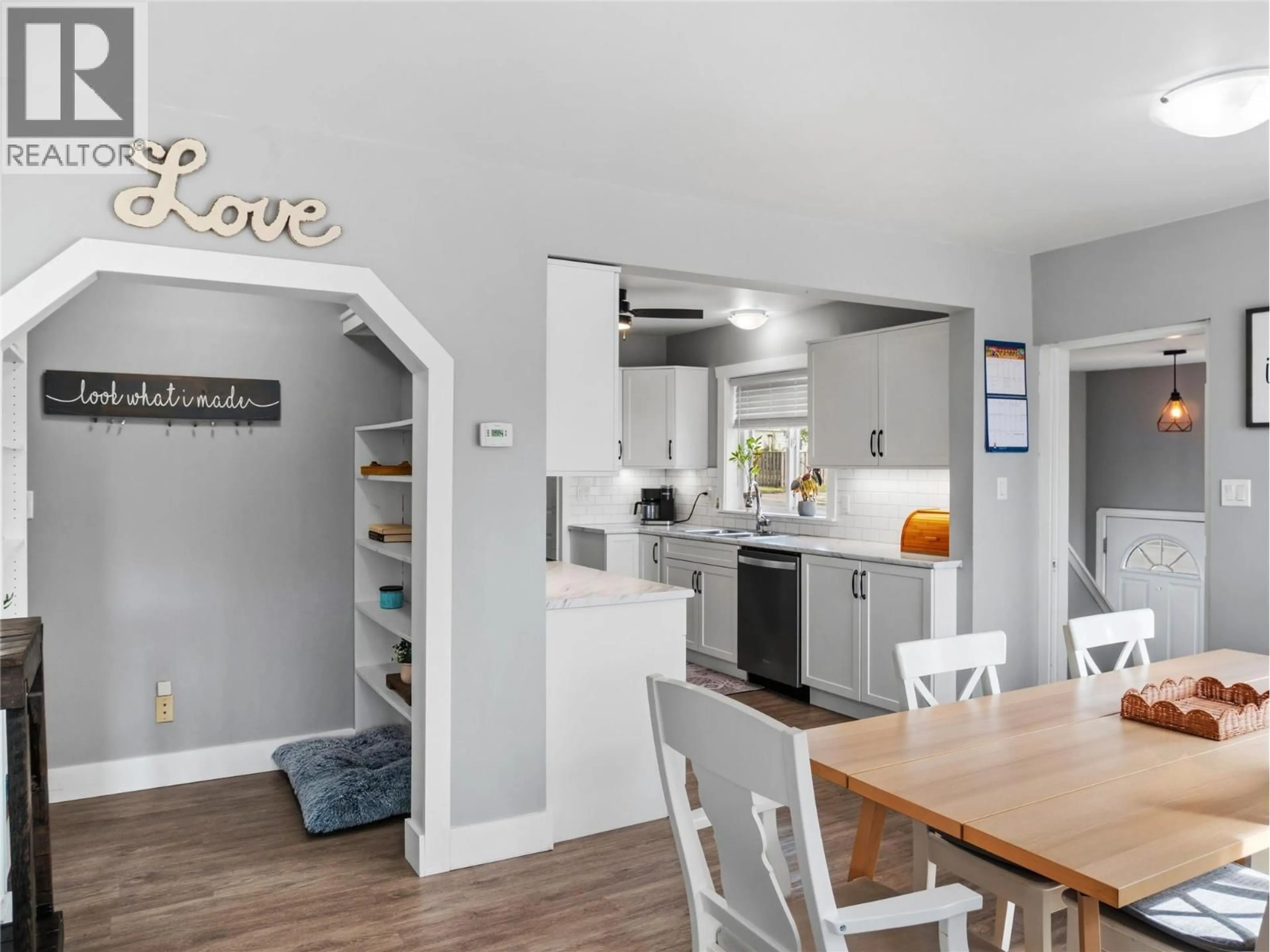Open concept kitchen, unknown for 1400 96 AVENUE, Dawson Creek British Columbia V1G1L5