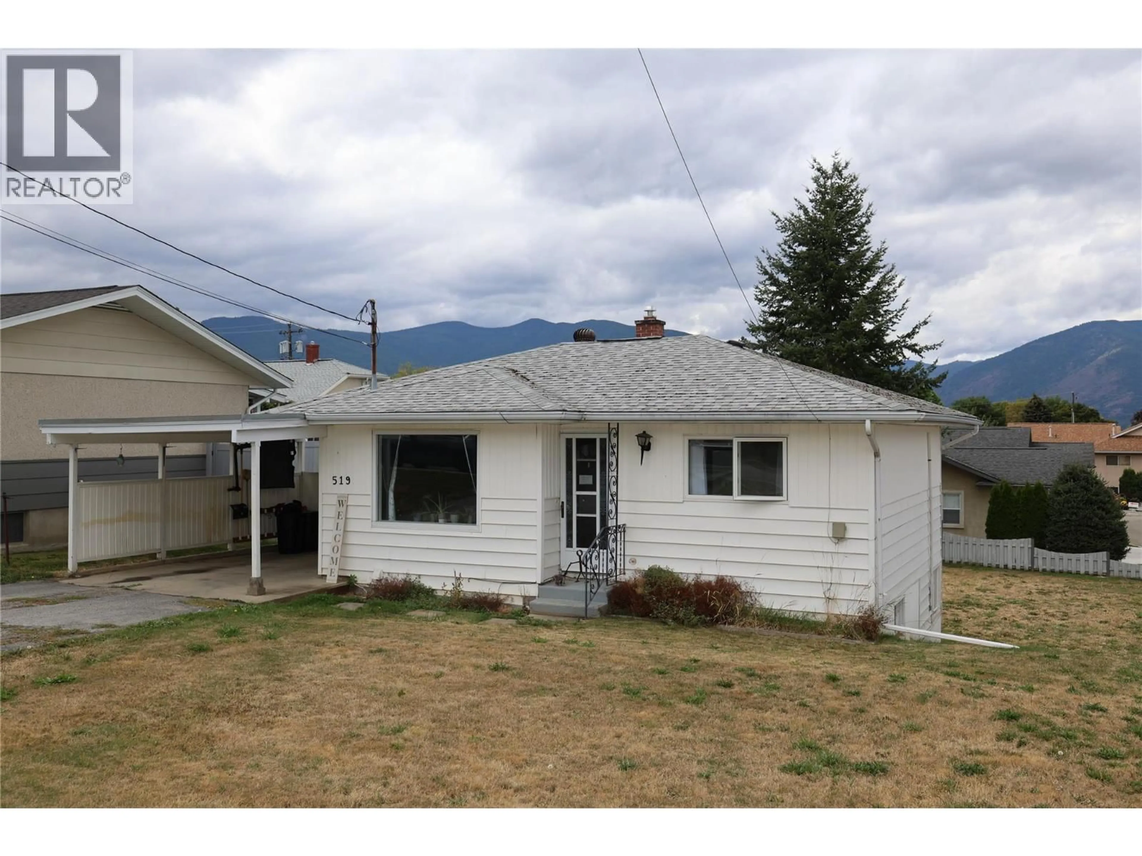 Home with vinyl exterior material, mountain view for 519 20TH AVENUE SOUTH, Creston British Columbia V0B1G5