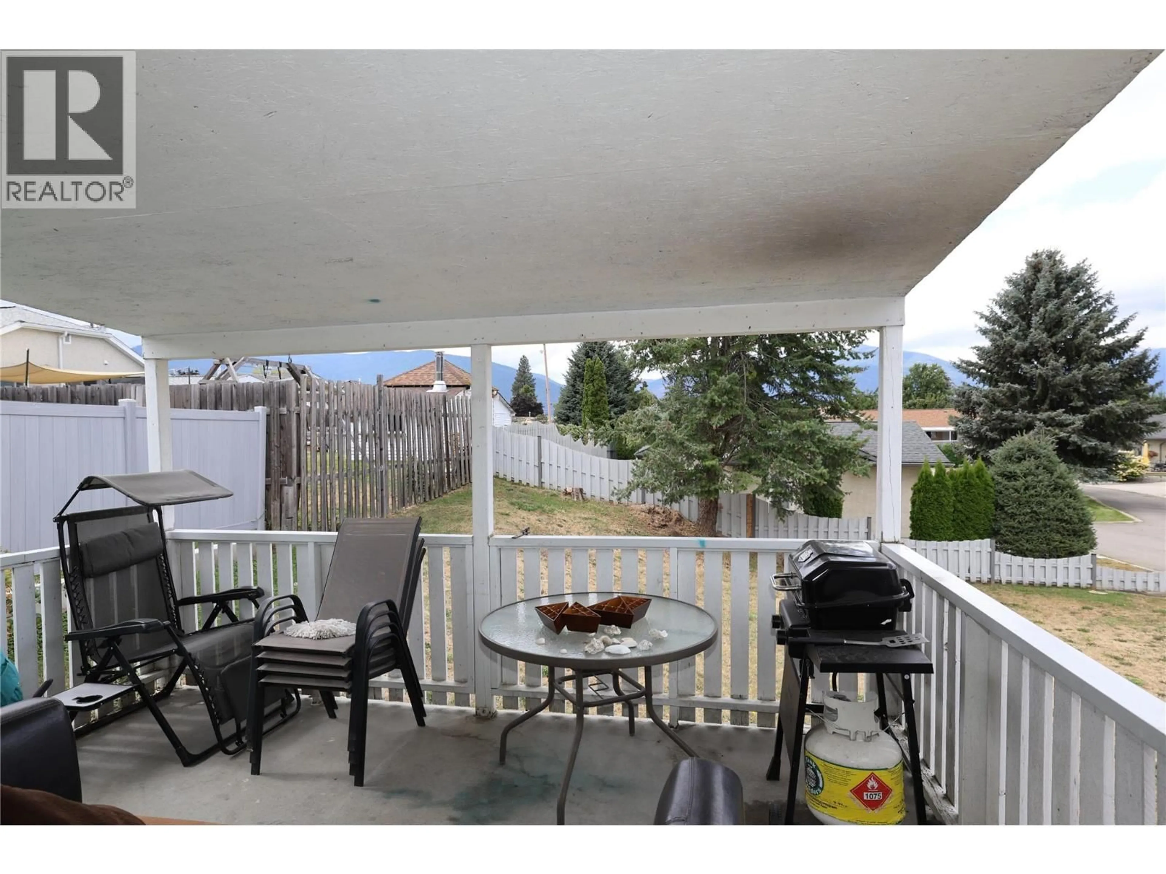 Patio, water/lake/river/ocean view for 519 20TH AVENUE SOUTH, Creston British Columbia V0B1G5