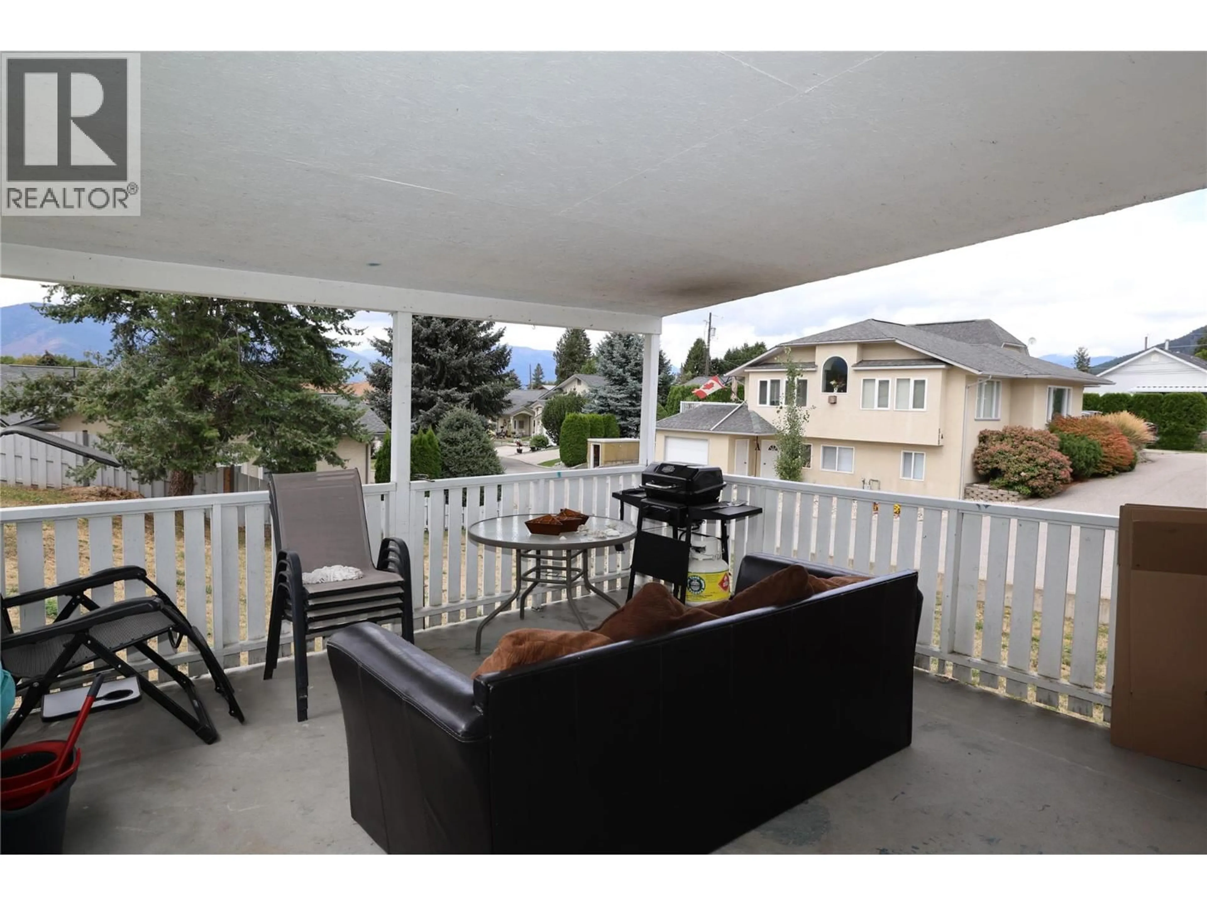 Patio, unknown for 519 20TH AVENUE SOUTH, Creston British Columbia V0B1G5