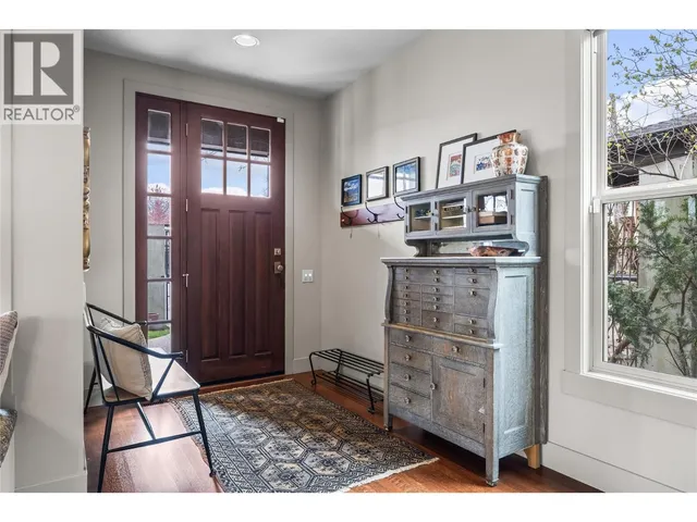 2683 BATH STREET, Kelowna 4