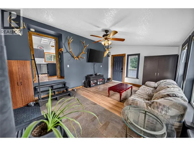 7285 JAFFRAY VILLAGE LOOP ROAD, Jaffray 4