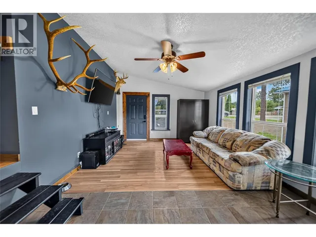7285 JAFFRAY VILLAGE LOOP ROAD, Jaffray 5