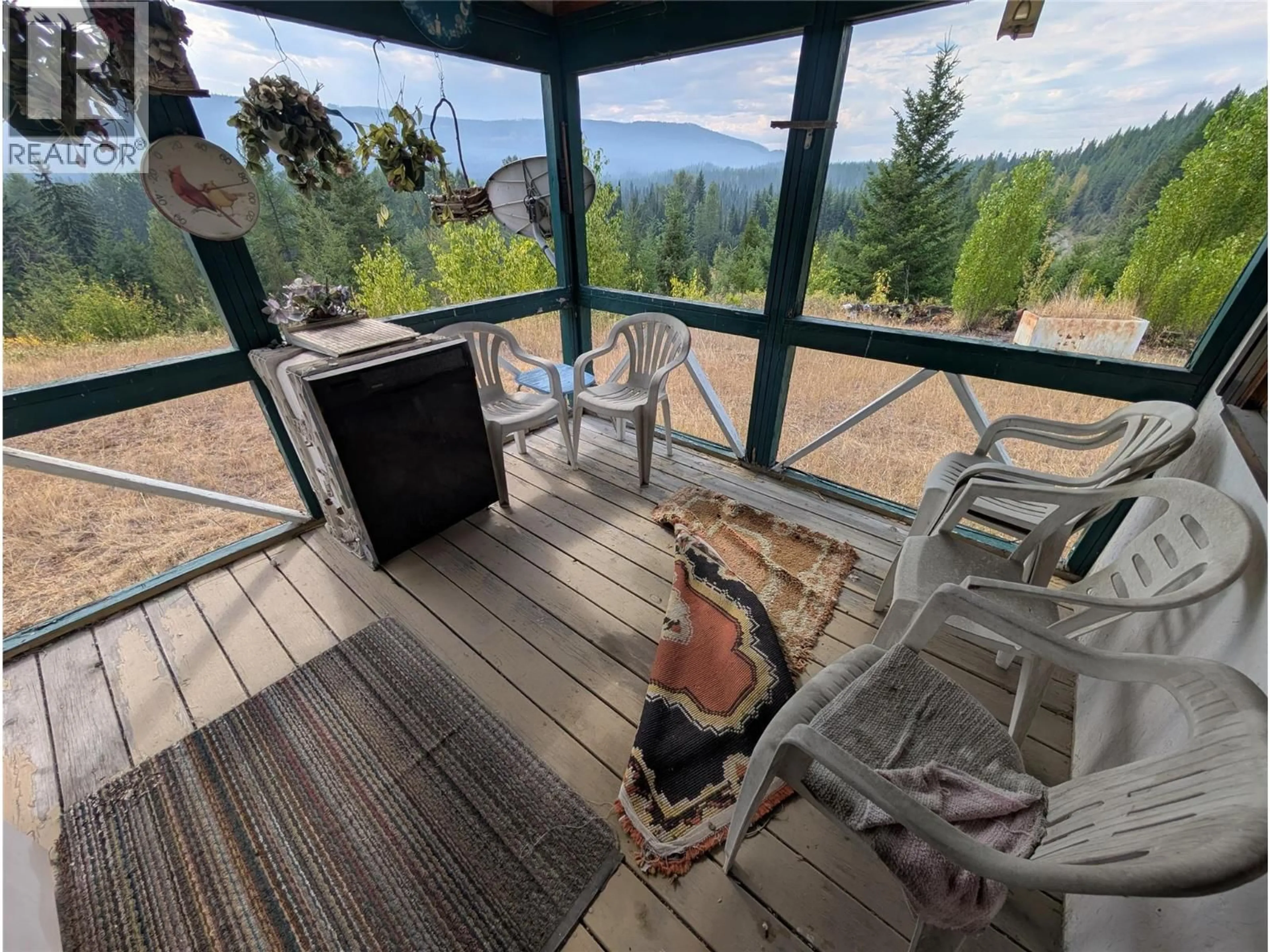 Patio, mountain view for 1336 TRINITY VALLEY ROAD, Lumby British Columbia V0E2G4