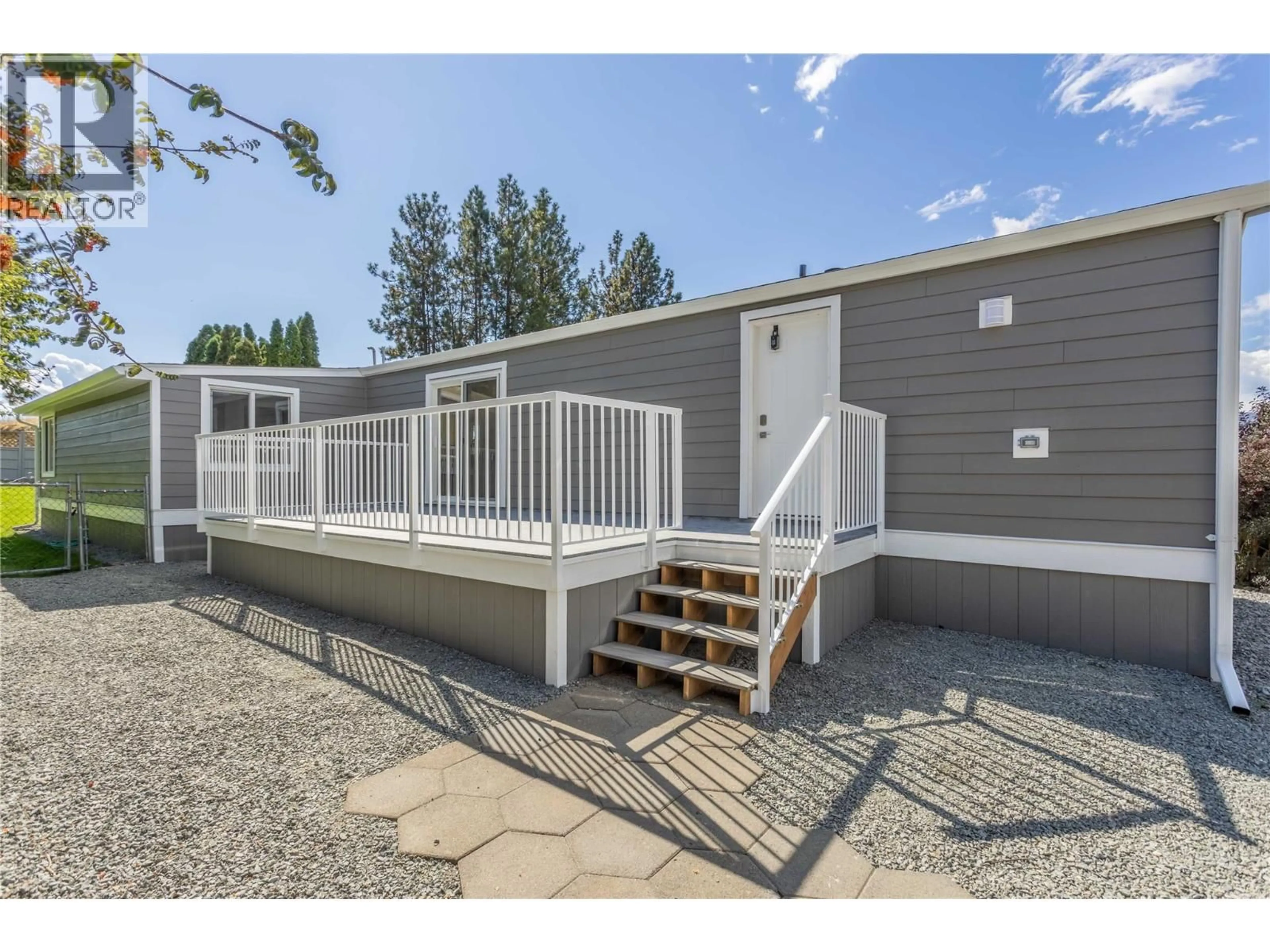 Home with vinyl exterior material, unknown for 23 - 3225 SHANNON LAKE ROAD, West Kelowna British Columbia V4T2E2