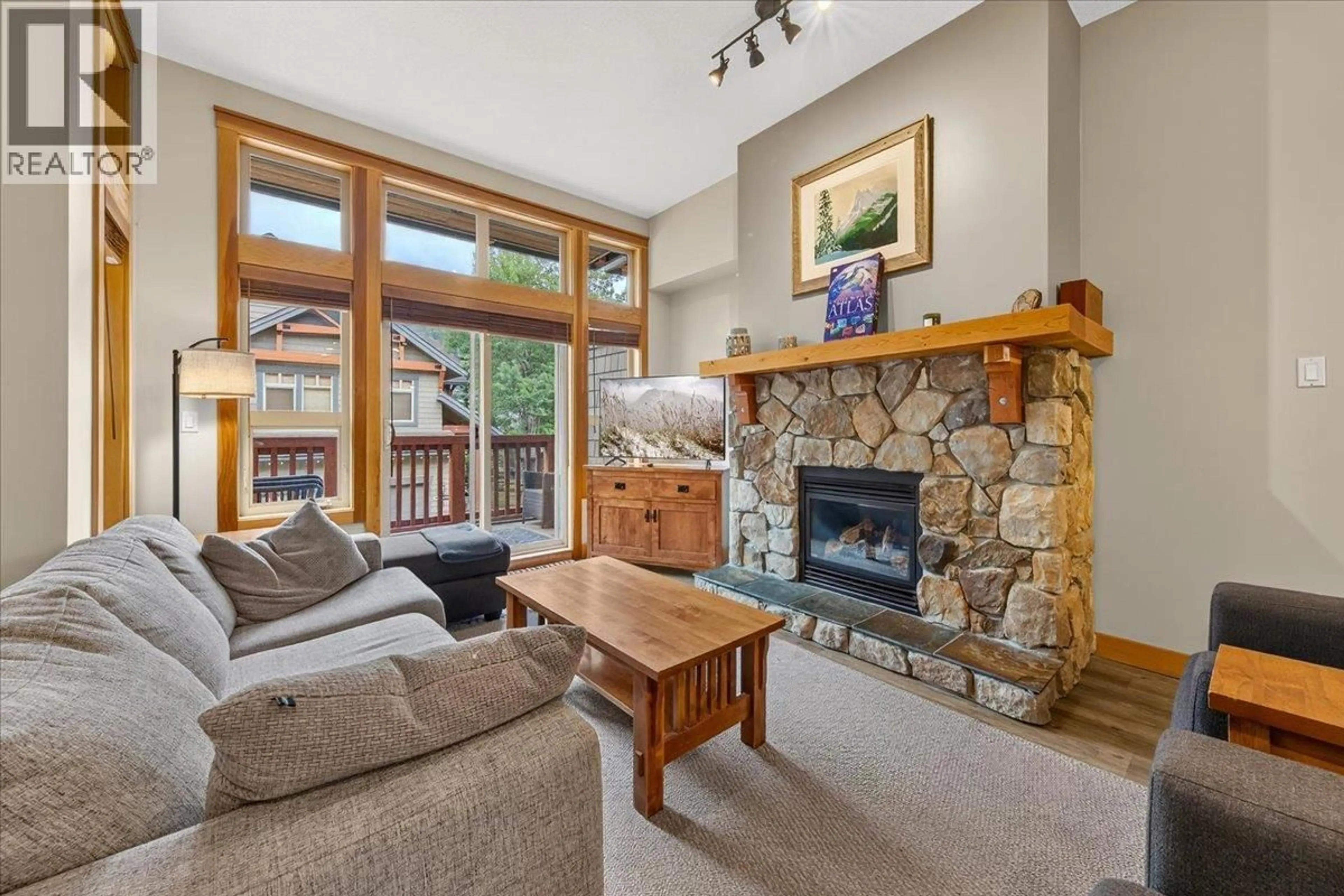 Living room with furniture, unknown for 7 - 1856 GREYWOLF DRIVE, Panorama British Columbia V0A1T0