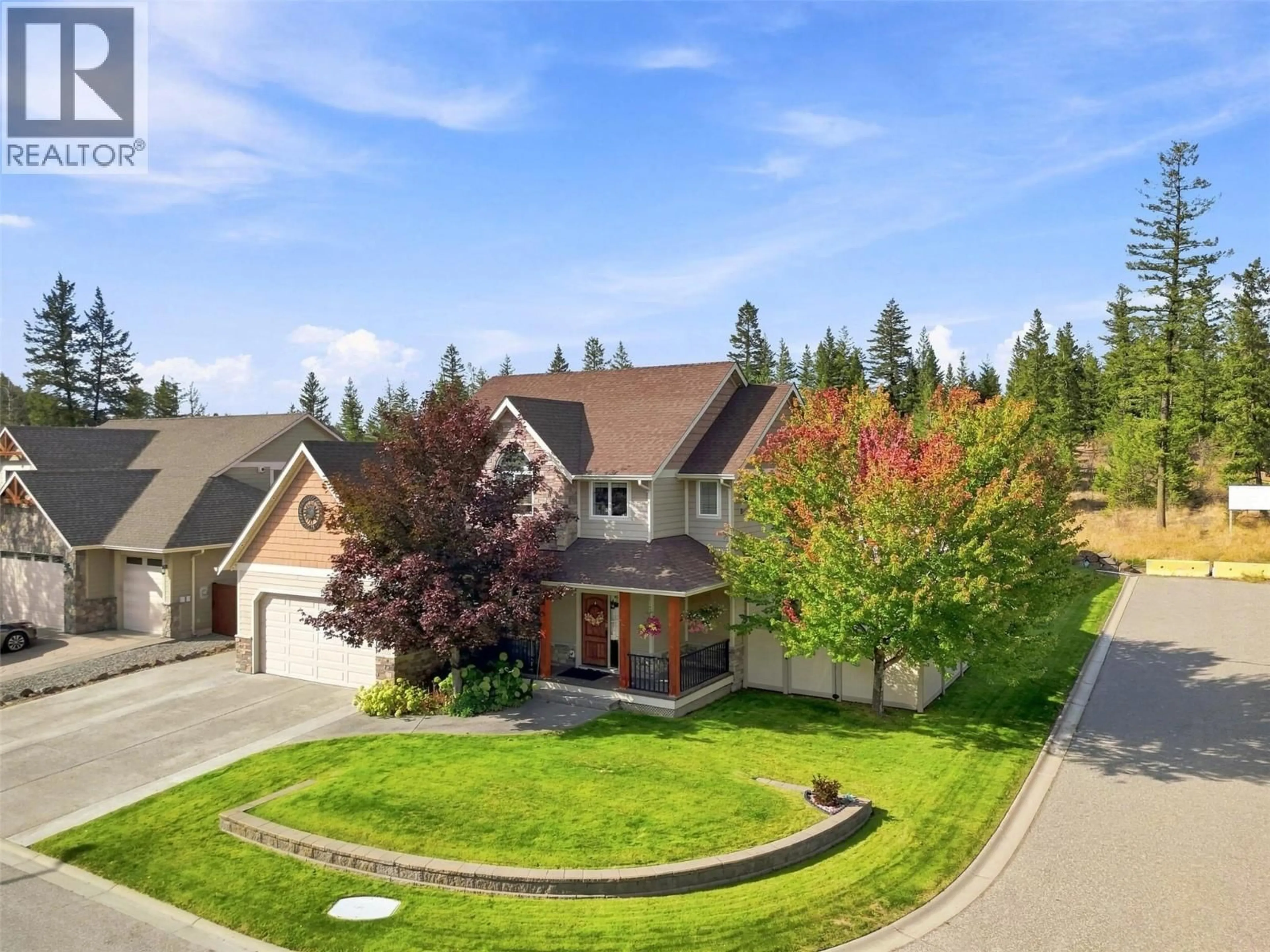 A pic from outside/outdoor area/front of a property/back of a property/a pic from drone, unknown for 2010 PINEGRASS COURT, Kamloops British Columbia V1S2B6