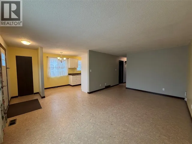 750 REVELSTOKE AVENUE, Penticton 5