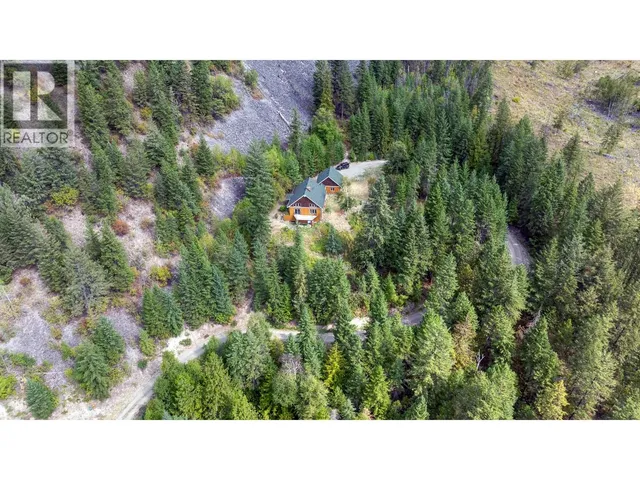 1249 CREIGHTON VALLEY ROAD, Lumby 5