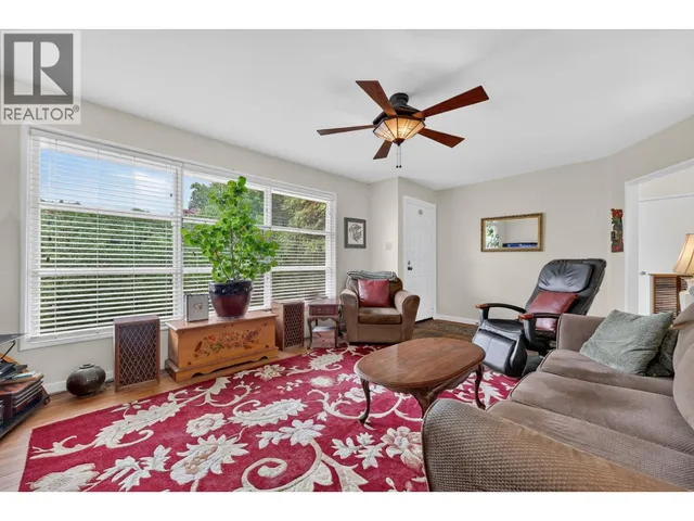 471 CADDER AVENUE, Kelowna 5