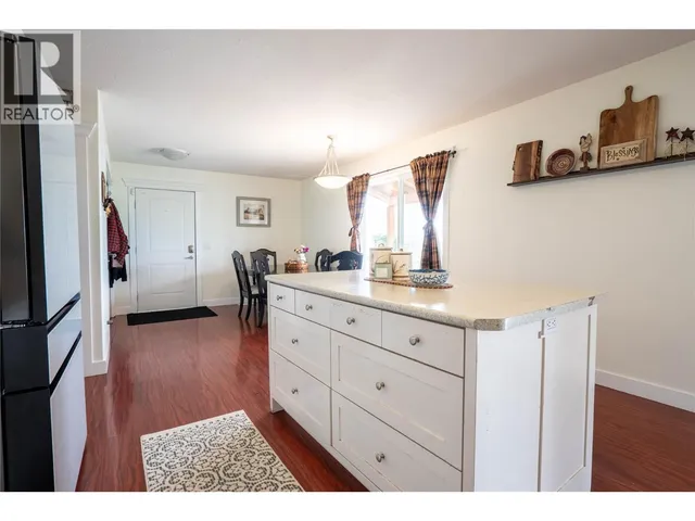 2328 WILLGOOSE ROAD, Merritt 5