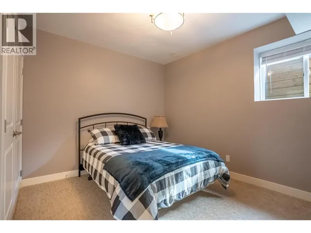 256 CALCITE DRIVE, Logan Lake 5