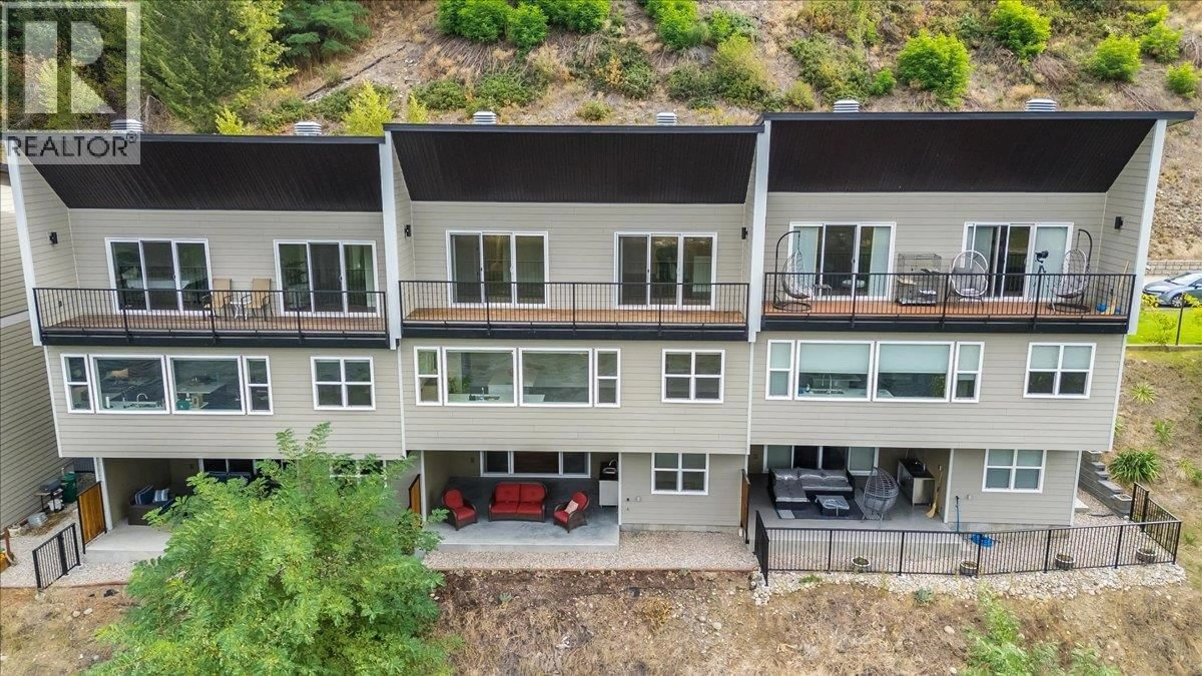 A pic from outside/outdoor area/front of a property/back of a property/a pic from drone, unknown for 8305 OLD WANETA ROAD, Trail British Columbia V1R4W9
