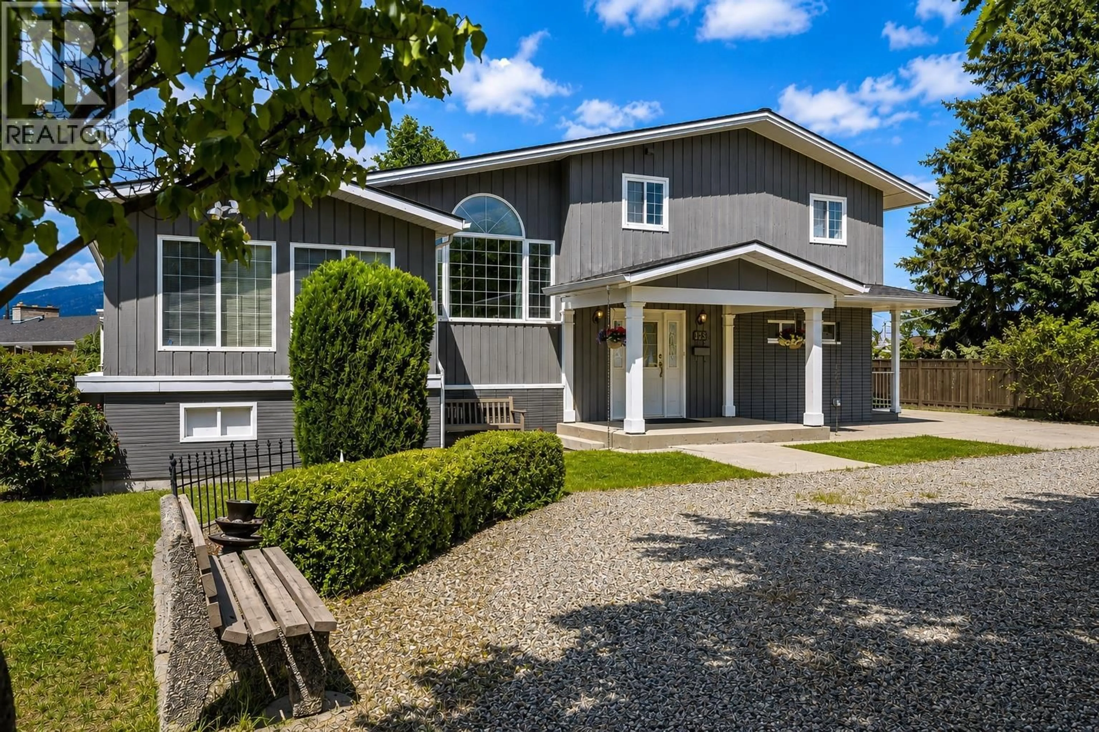 Home with vinyl exterior material, street for 125 CORRY PLACE, Penticton British Columbia V2A3S2
