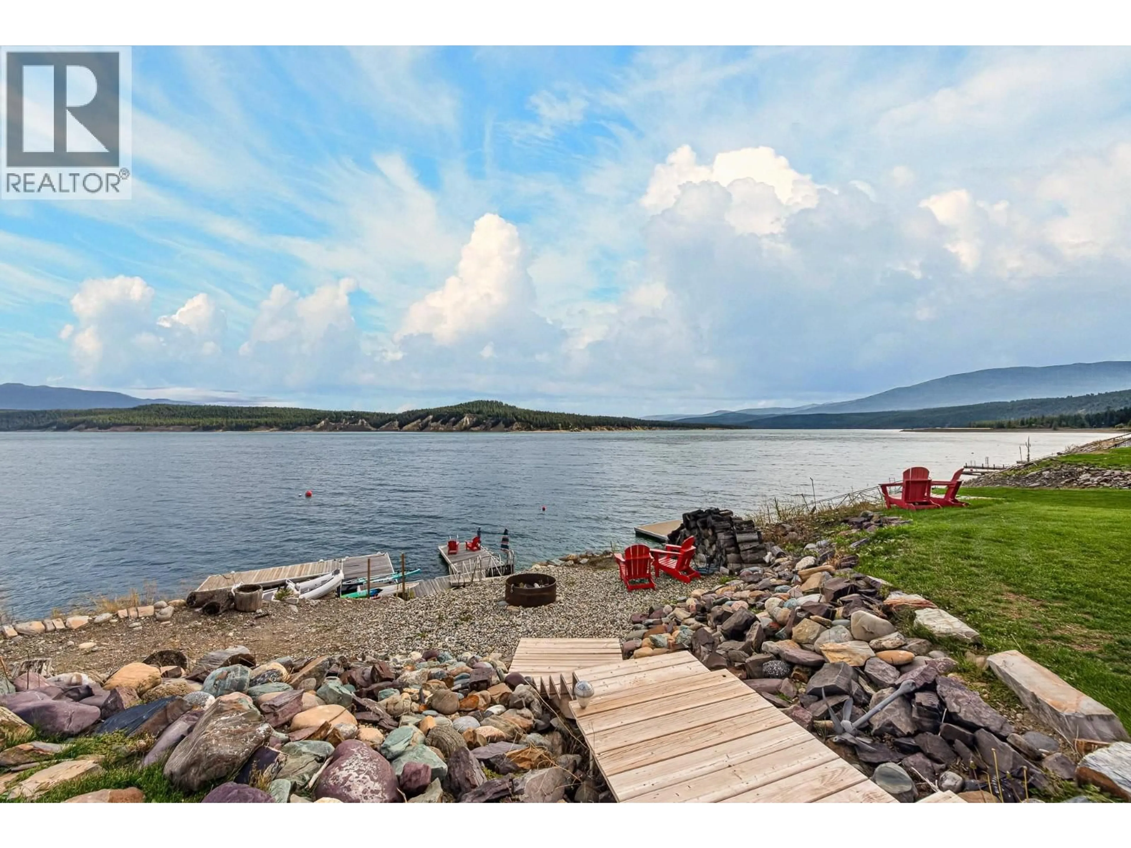 Patio, water/lake/river/ocean view for 1674 KOOCANUSA LAKE DRIVE, Lake Koocanusa British Columbia V0B1T4