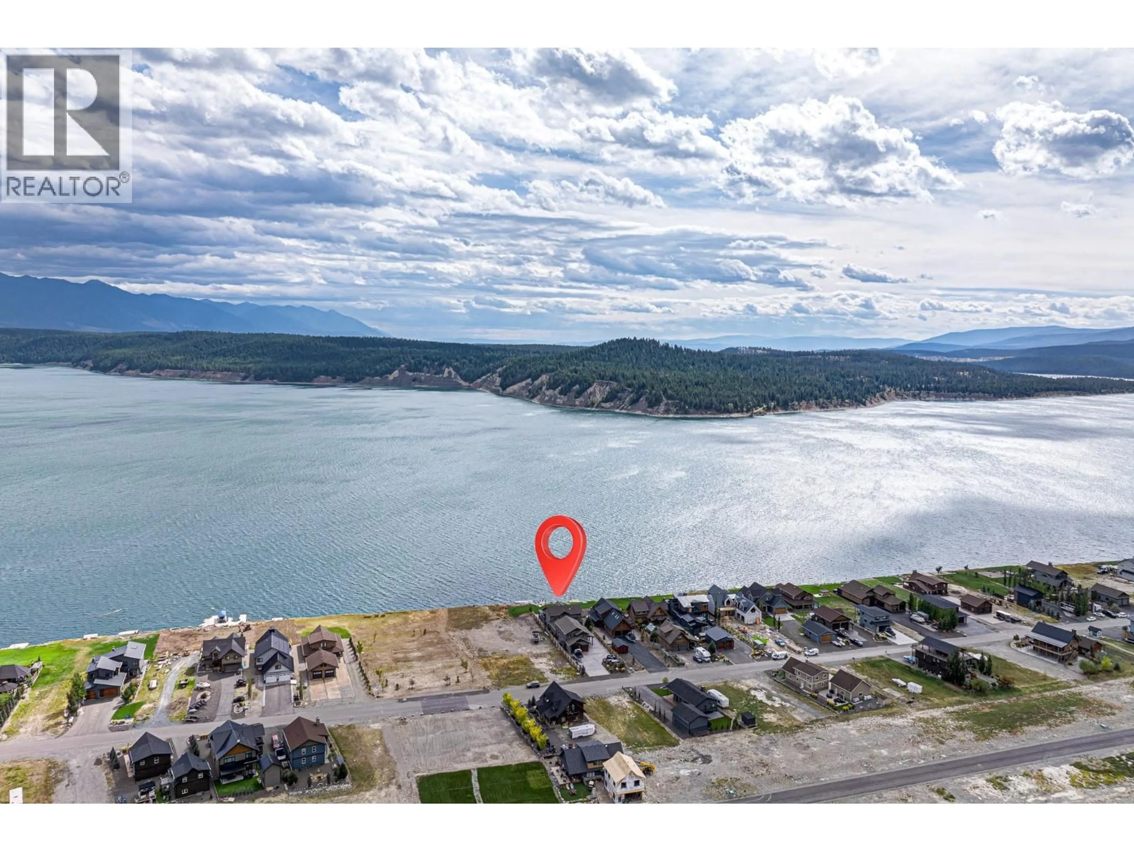 A pic from outside/outdoor area/front of a property/back of a property/a pic from drone, water/lake/river/ocean view for 1674 KOOCANUSA LAKE DRIVE, Lake Koocanusa British Columbia V0B1T4